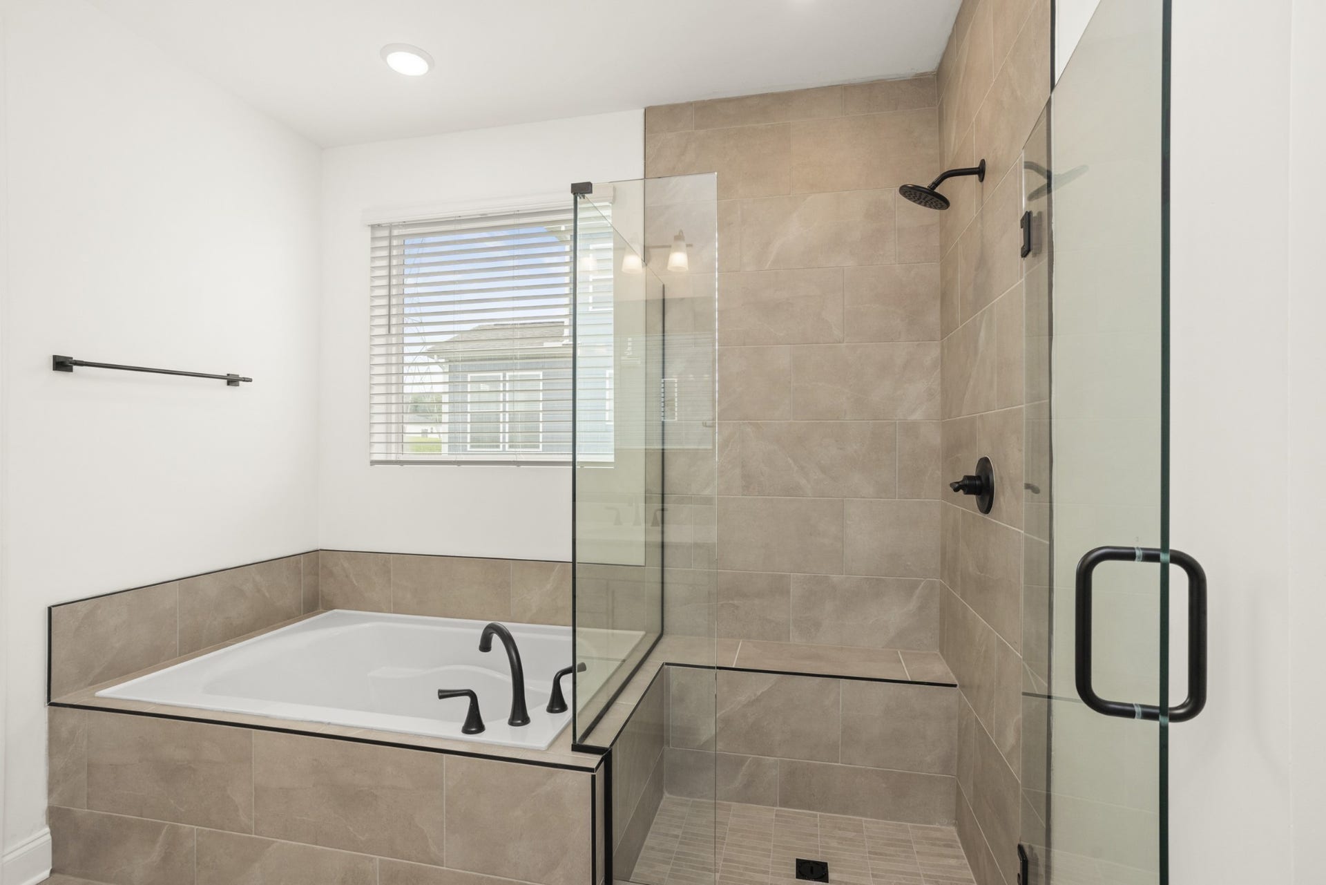 2319 Williamsport Landing, Columbia, TN 38401 Another view of the Primary Bath