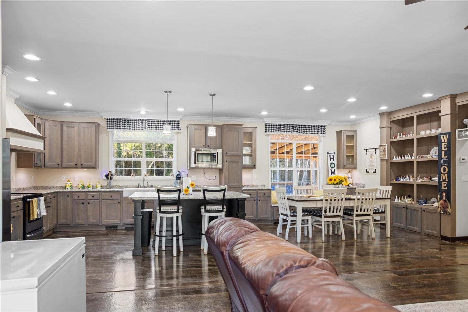 Perfect for island dining, entertaining