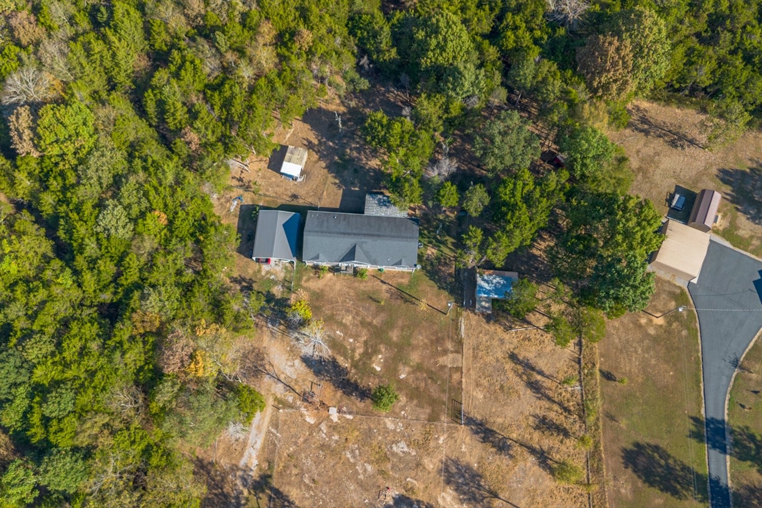 3469 Gillespie Ln, Columbia, TN 38401