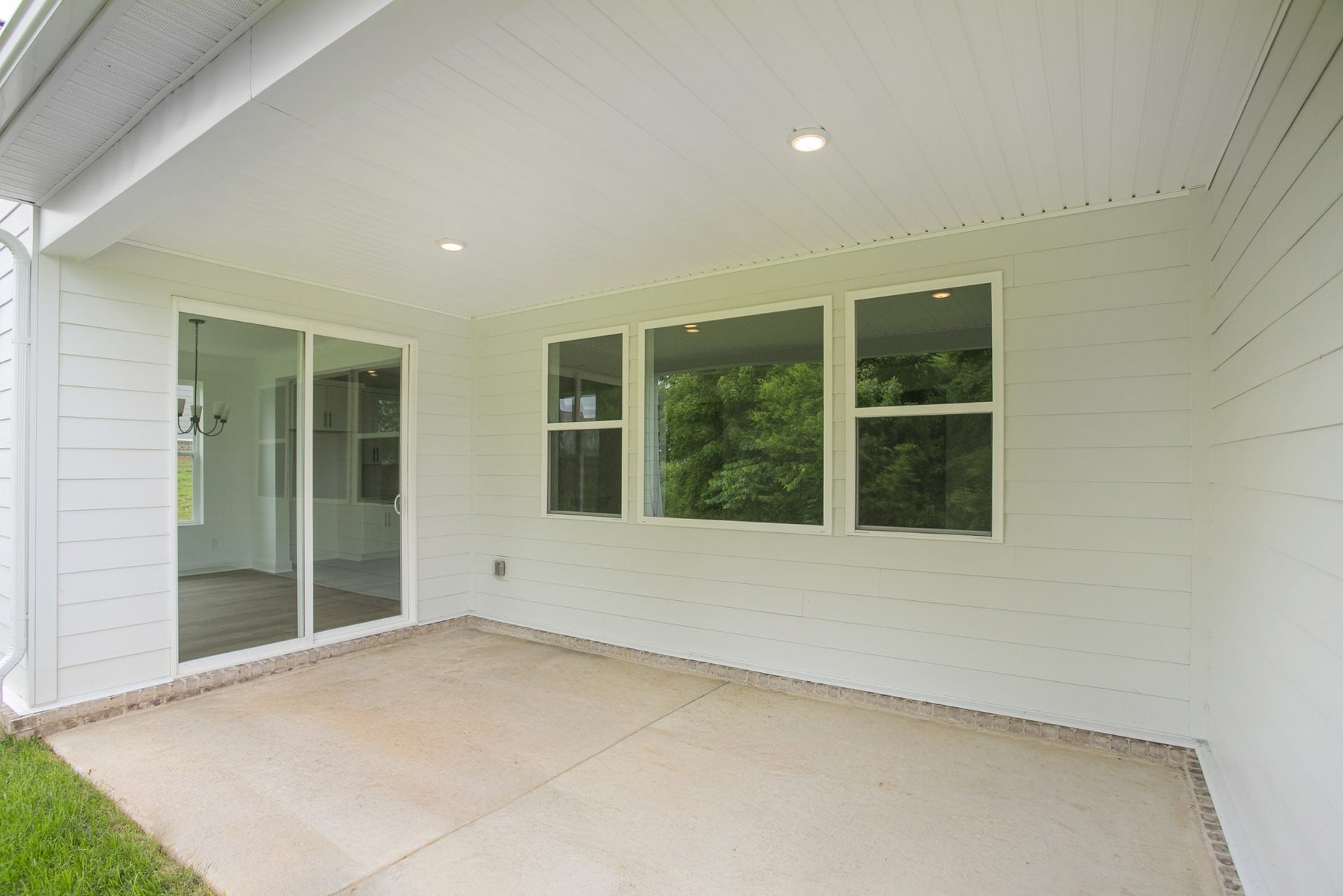 2402 Hartman Cove, Columbia, TN 38401