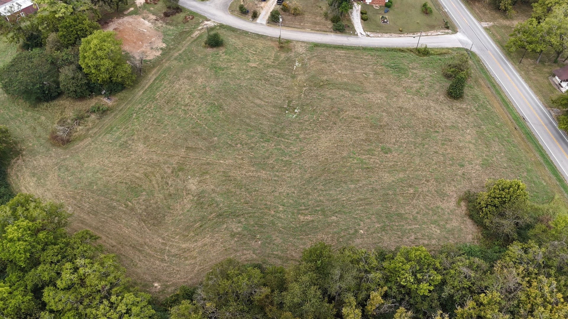 2403 Steve Dr, Columbia, TN 38401 2403 Steve Dr, Columbia, TN 38401