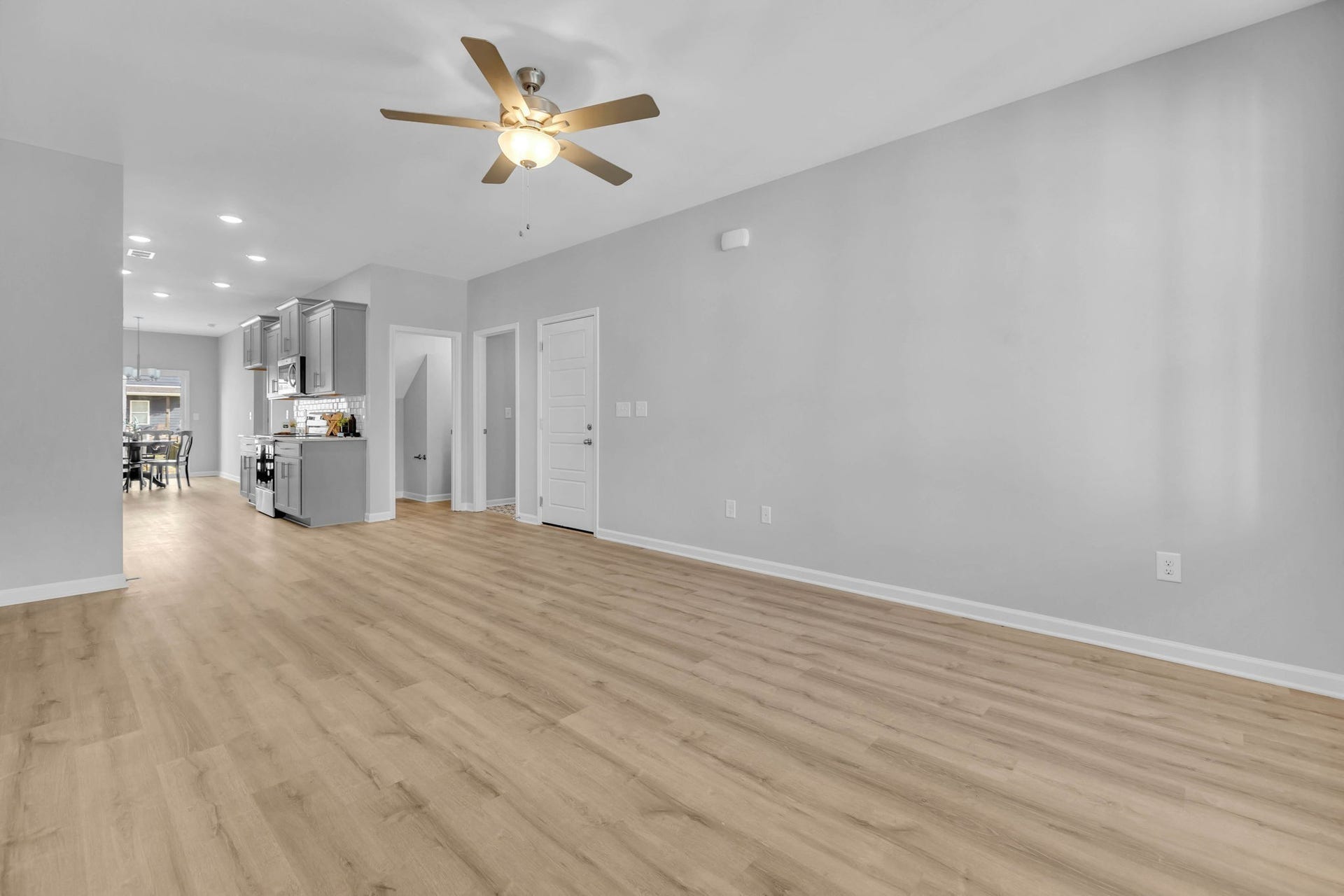 361 Carver Connection, Lebanon, TN 37087 Large Great Room Area.