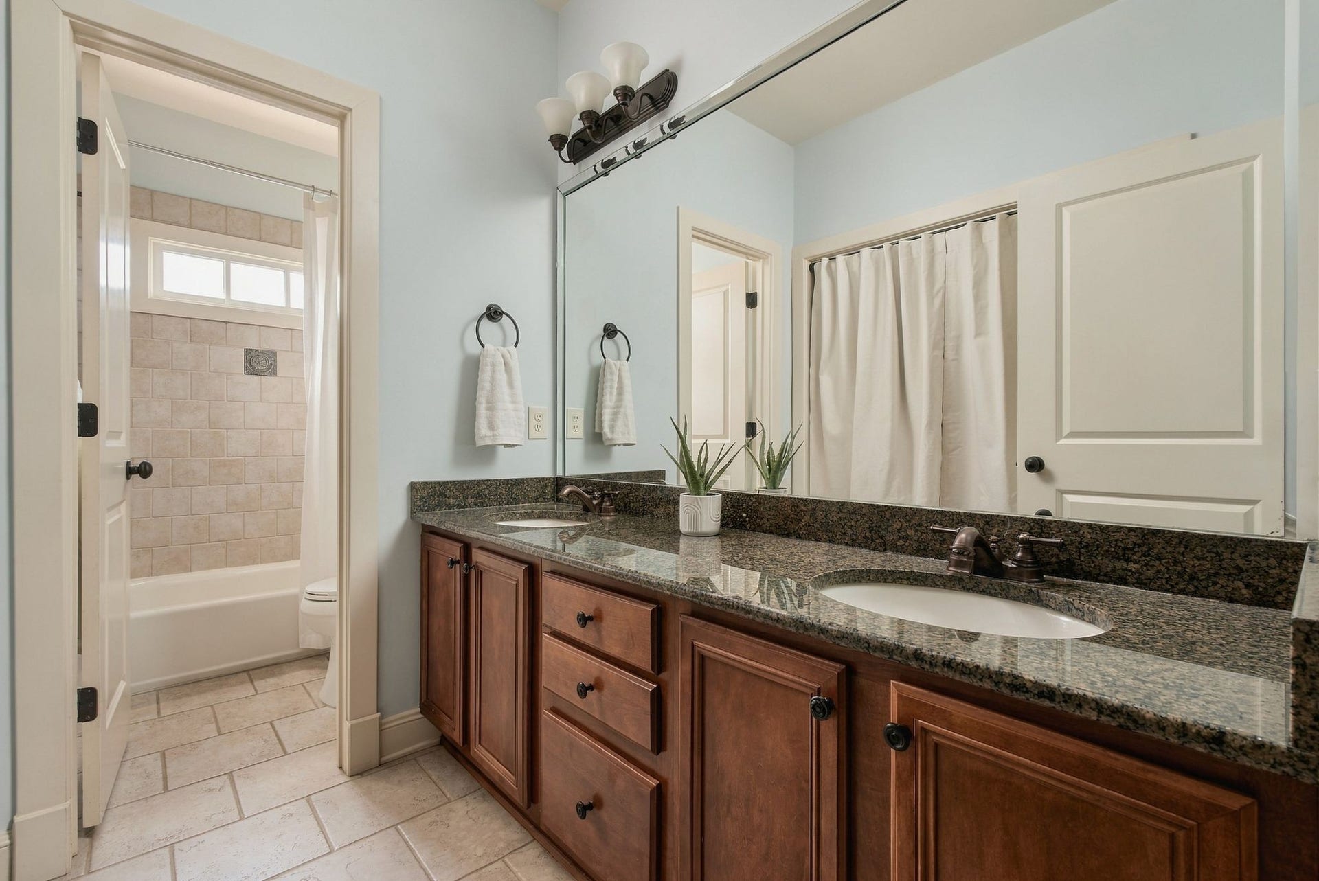 2500C W Linden Ave, Nashville, TN 37212 2500C W Linden Ave, Nashville, TN 37212