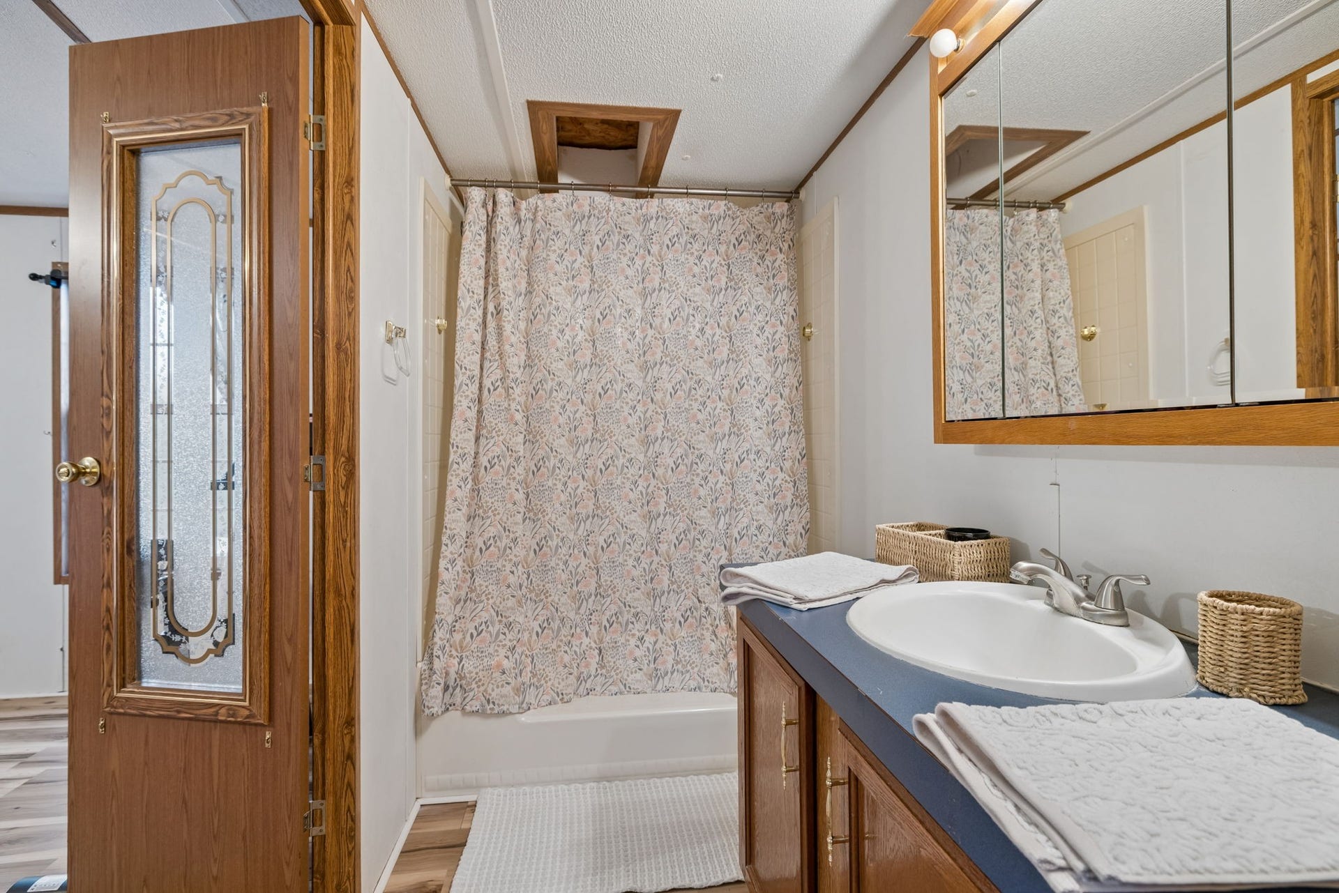 1687 Columbia Rock Rd, Columbia, TN 38401 1687 Columbia Rock Rd, Columbia, TN 38401