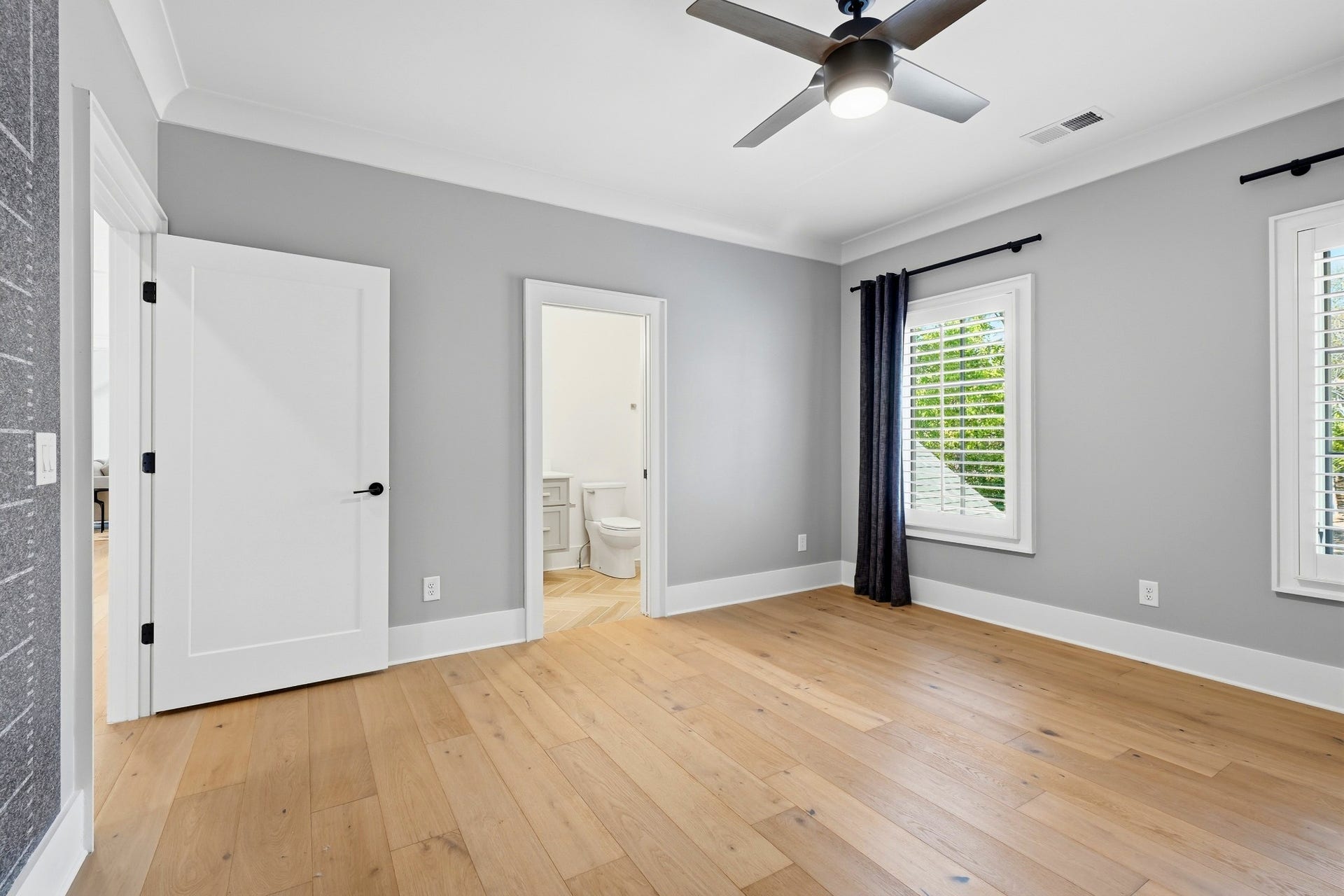 864 Battery Ln, Nashville, TN 37220 864 Battery Ln, Nashville, TN 37220