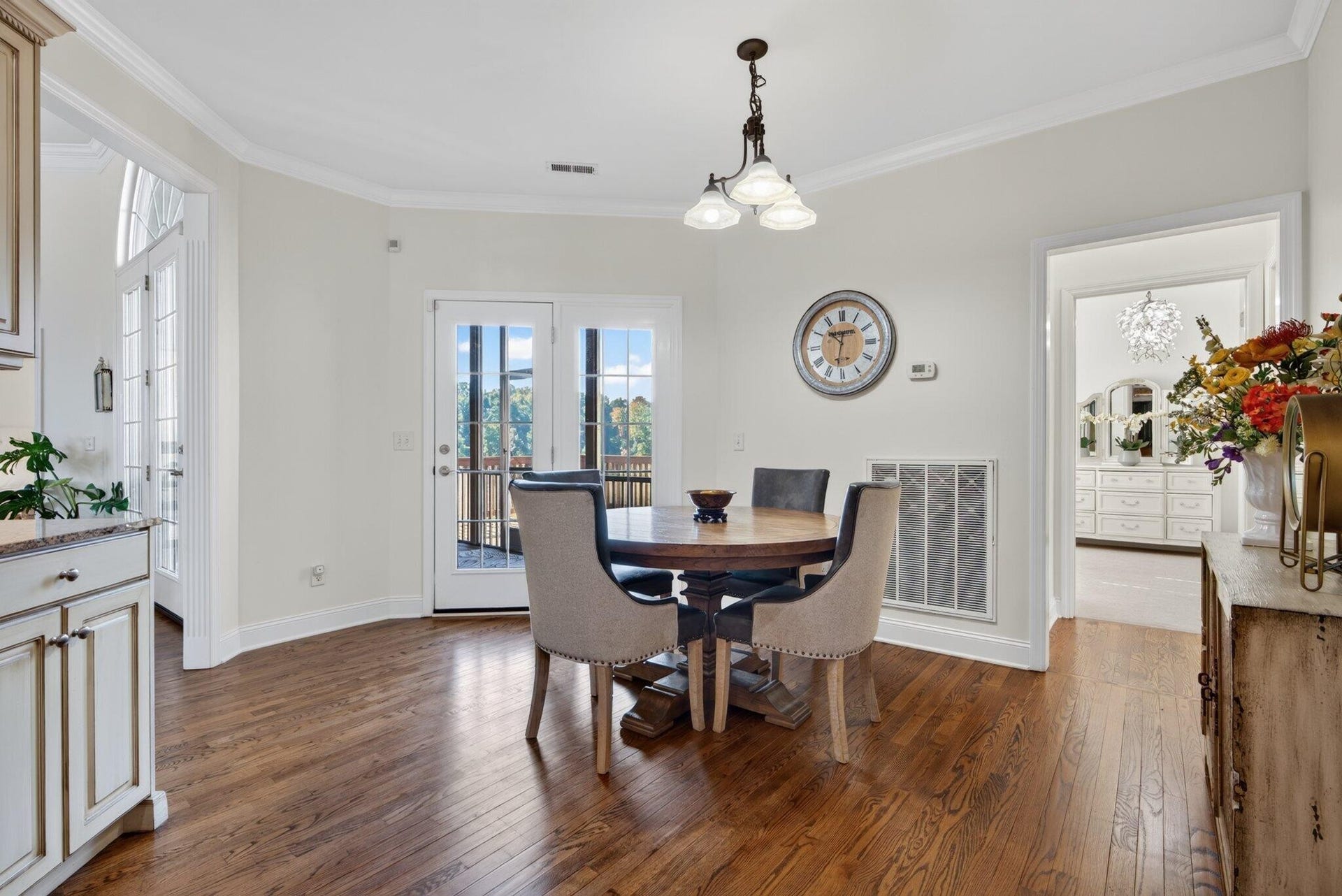 9647 Wiltshire Drive, Ooltewah, TN 37363 9647 Wiltshire Drive, Ooltewah, TN 37363