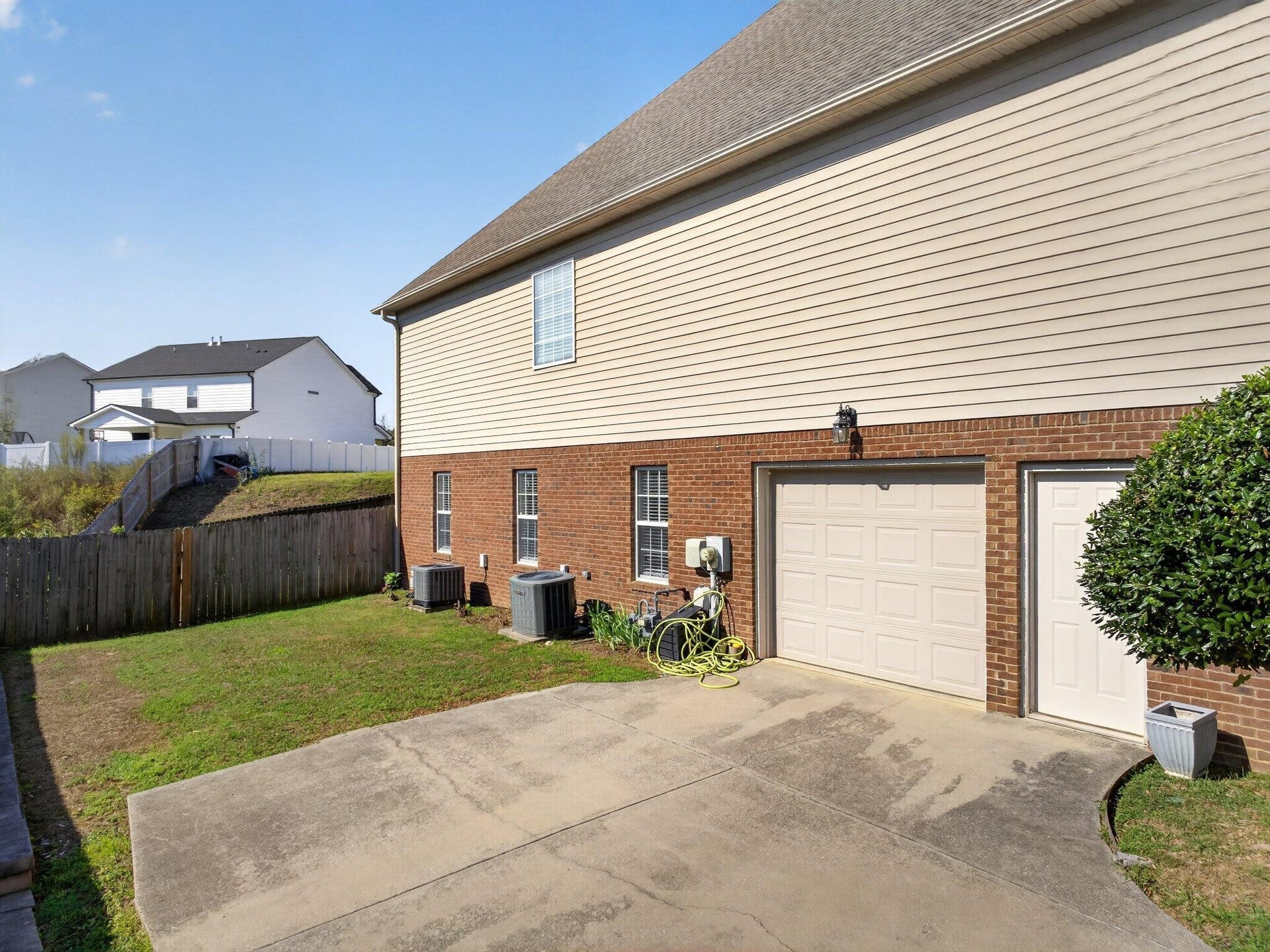 9647 Wiltshire Drive, Ooltewah, TN 37363 9647 Wiltshire Drive, Ooltewah, TN 37363