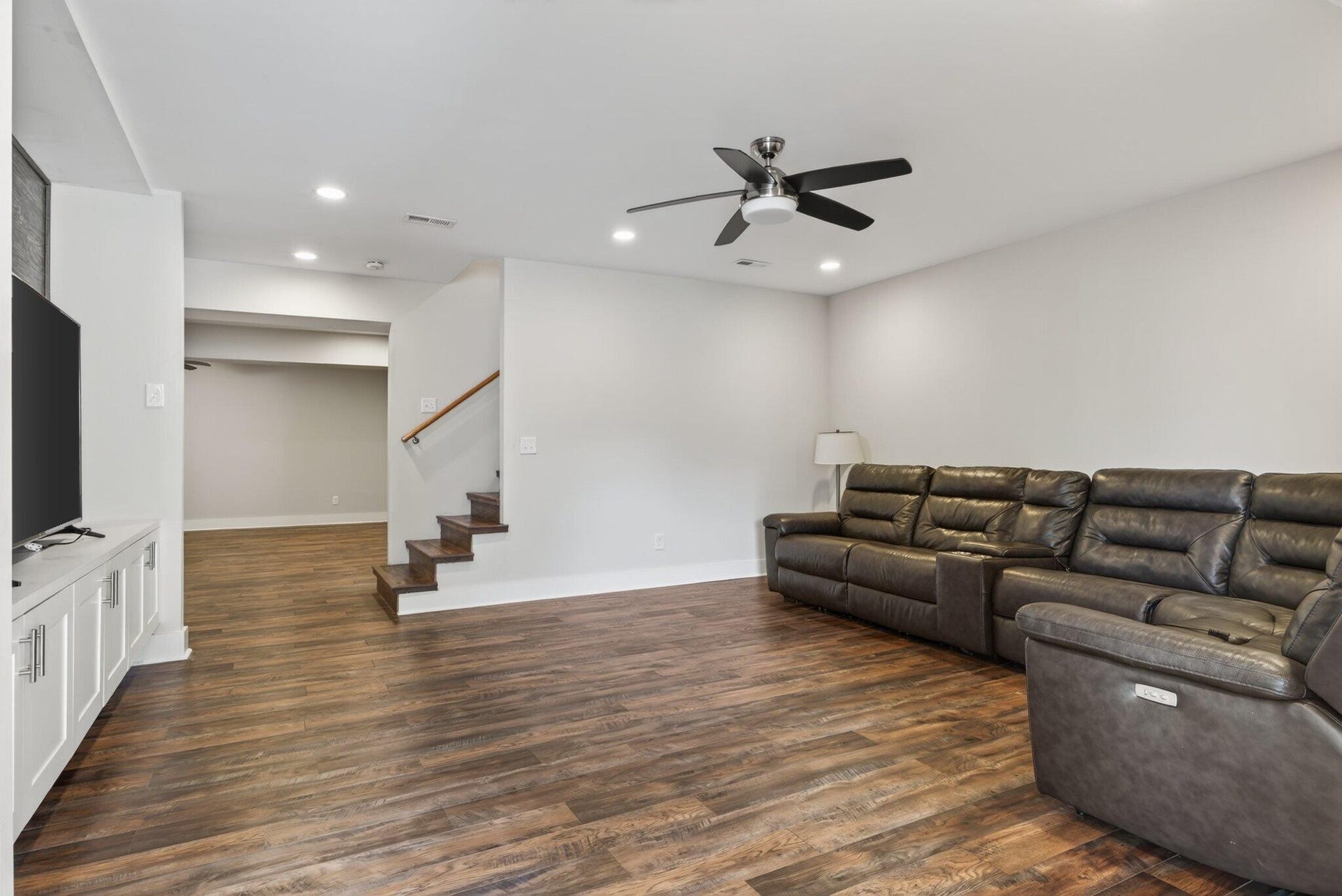 9647 Wiltshire Drive, Ooltewah, TN 37363 9647 Wiltshire Drive, Ooltewah, TN 37363