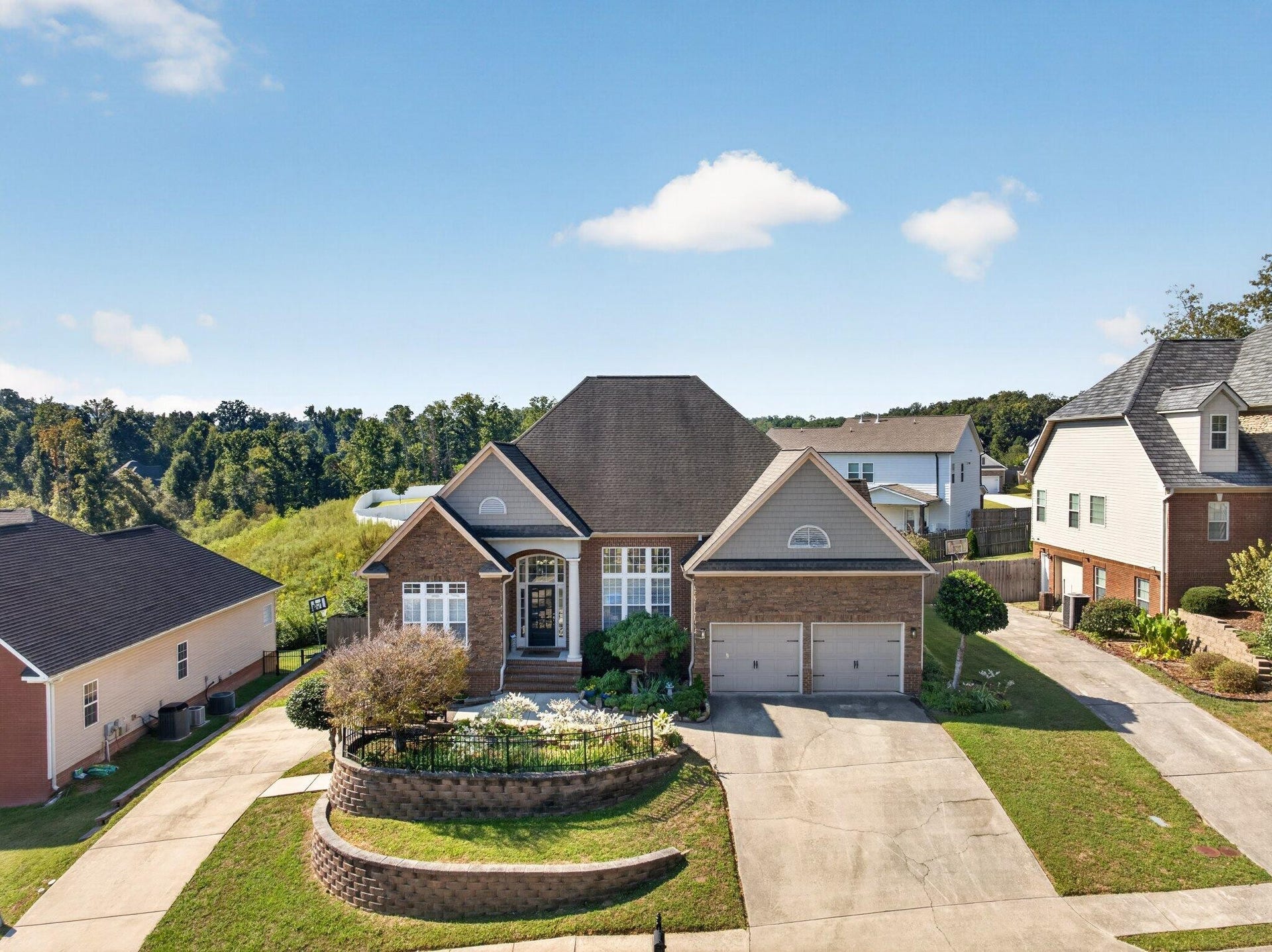 9647 Wiltshire Drive, Ooltewah, TN 37363 9647 Wiltshire Drive, Ooltewah, TN 37363