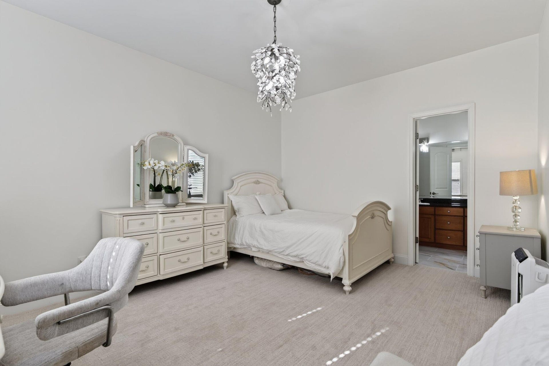 9647 Wiltshire Drive, Ooltewah, TN 37363 9647 Wiltshire Drive, Ooltewah, TN 37363