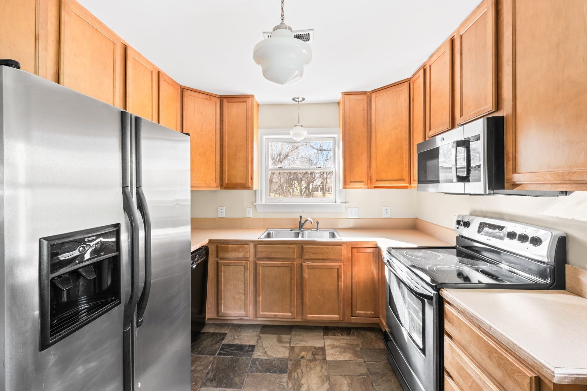 843 Summerly Dr, Nashville, TN 37209 843 Summerly Dr, Nashville, TN 37209