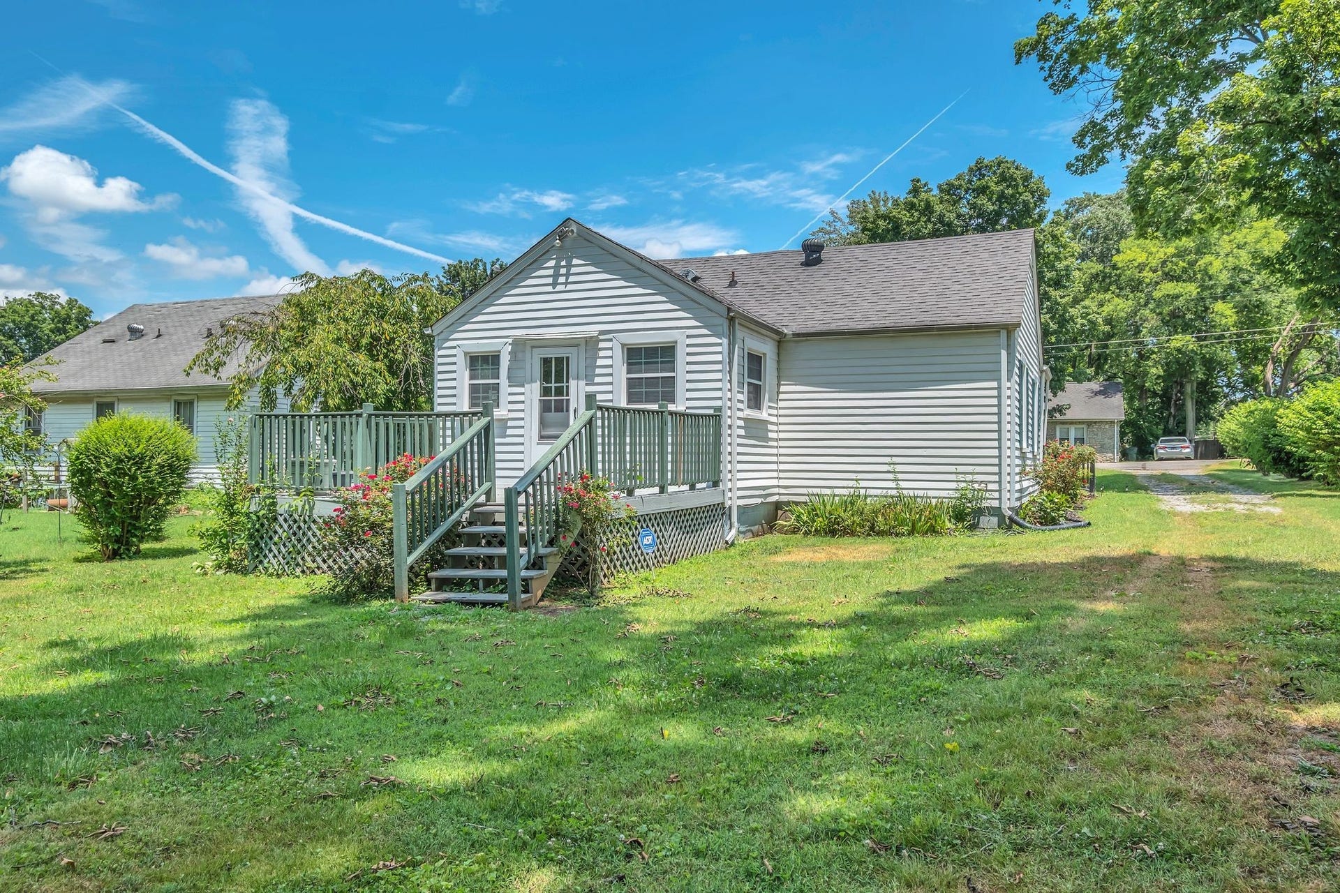 262 N Willomont Ave, Gallatin, TN 37066 262 N Willomont Ave, Gallatin, TN 37066