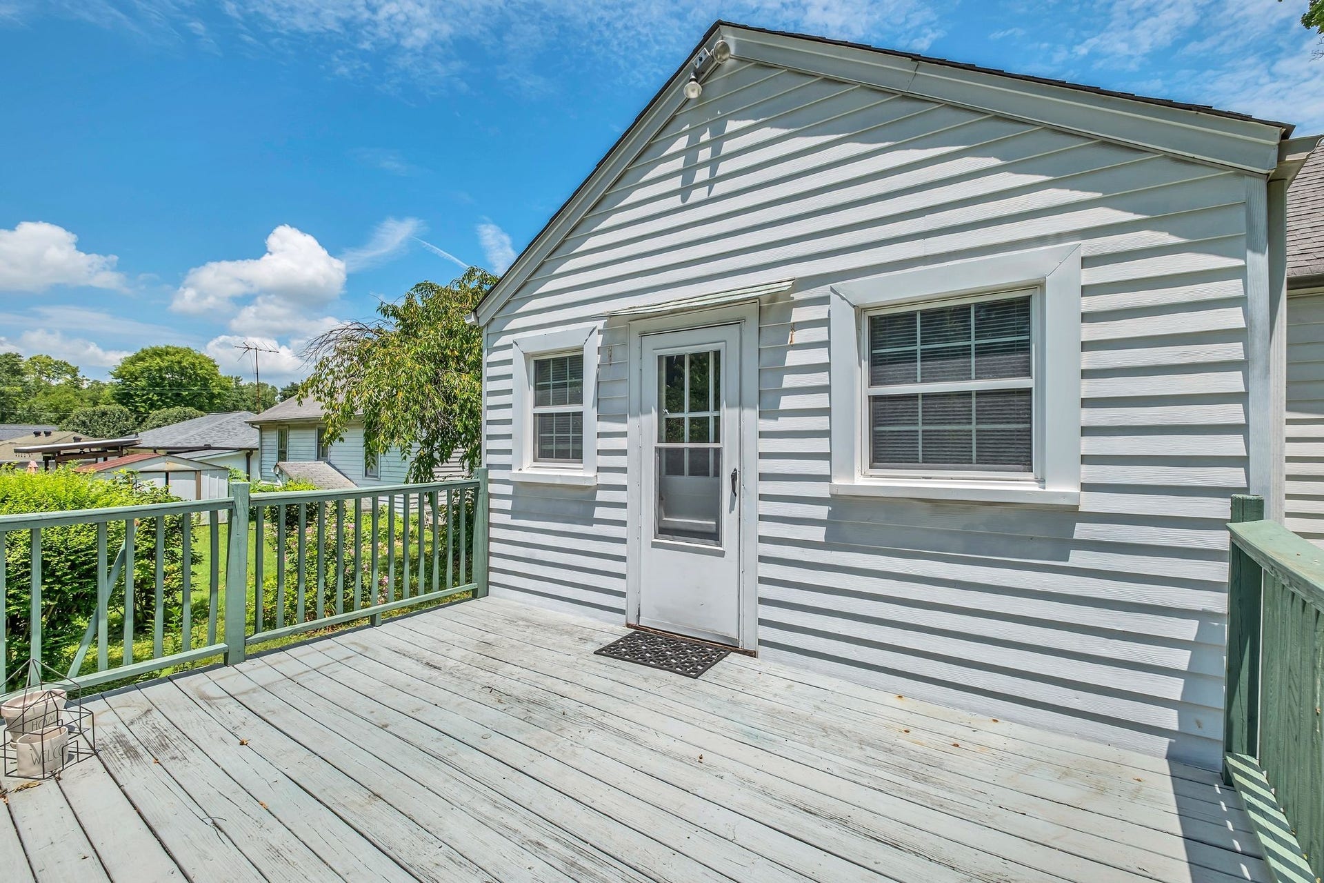 262 N Willomont Ave, Gallatin, TN 37066 262 N Willomont Ave, Gallatin, TN 37066