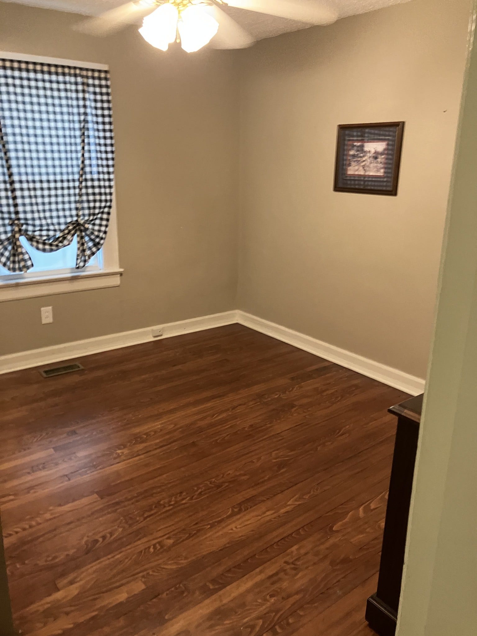262 N Willomont Ave, Gallatin, TN 37066 262 N Willomont Ave, Gallatin, TN 37066