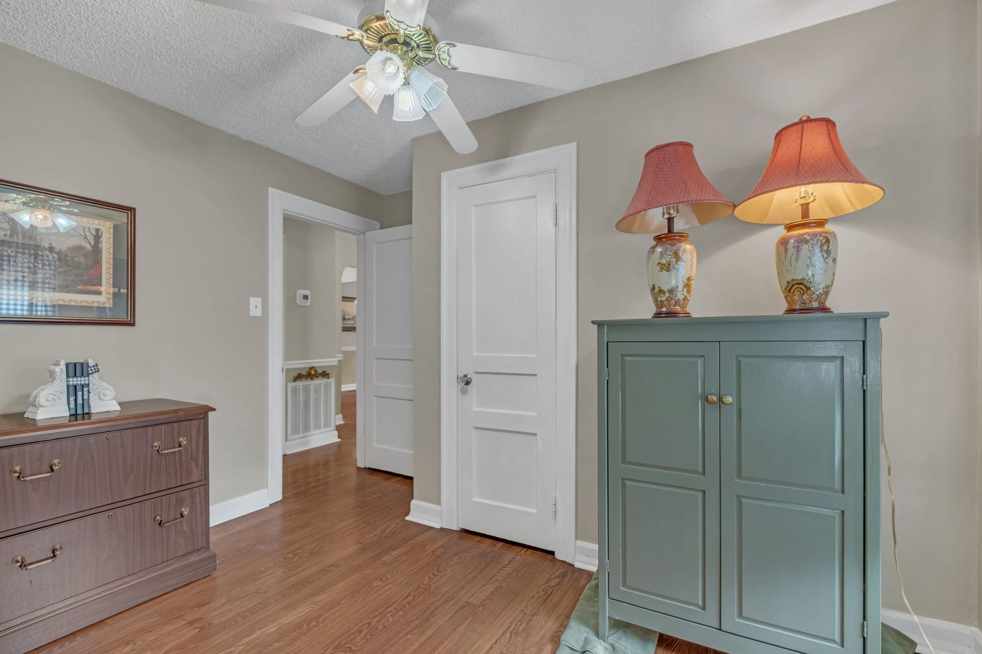 262 N Willomont Ave, Gallatin, TN 37066 262 N Willomont Ave, Gallatin, TN 37066