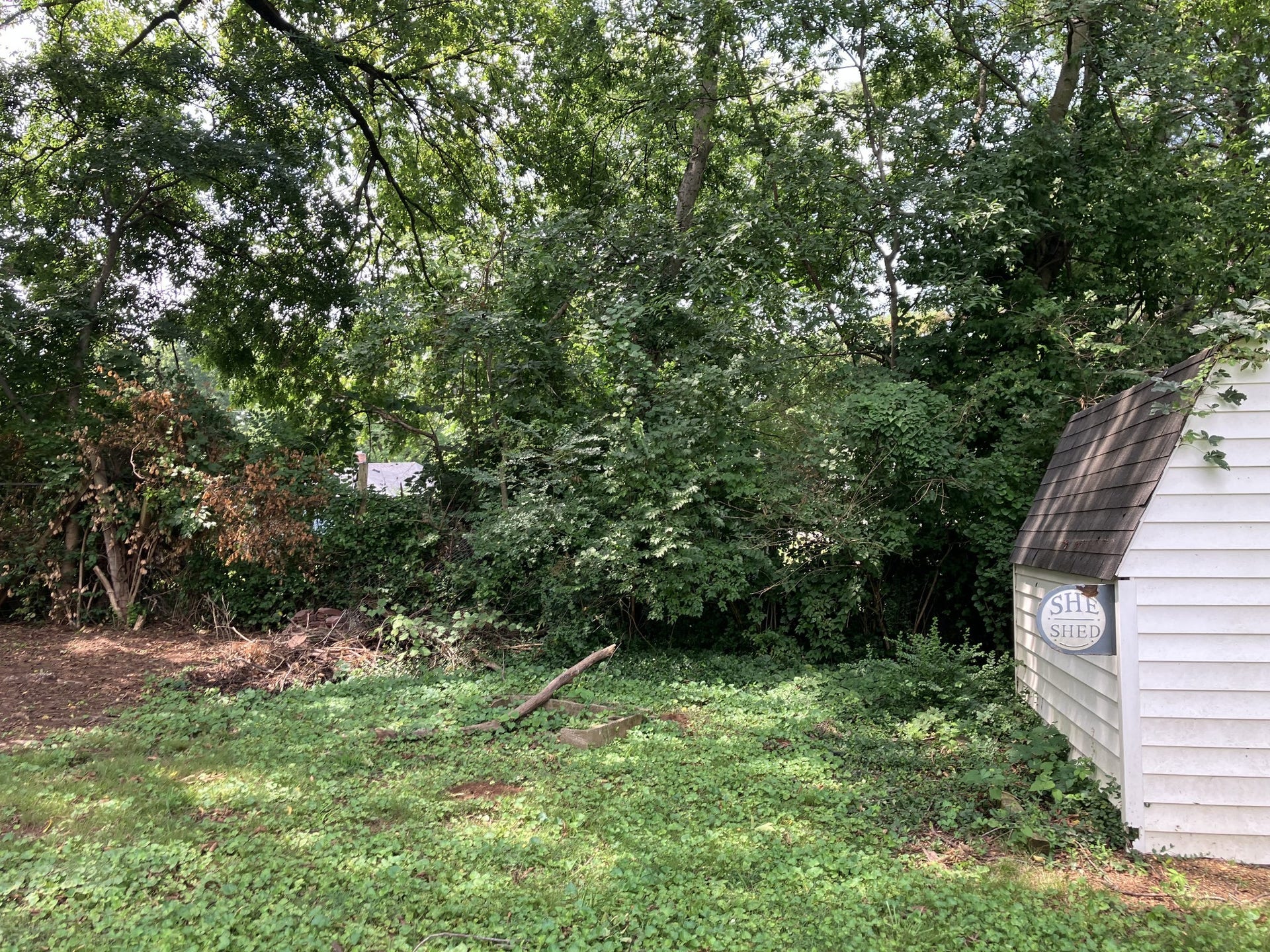 262 N Willomont Ave, Gallatin, TN 37066 262 N Willomont Ave, Gallatin, TN 37066