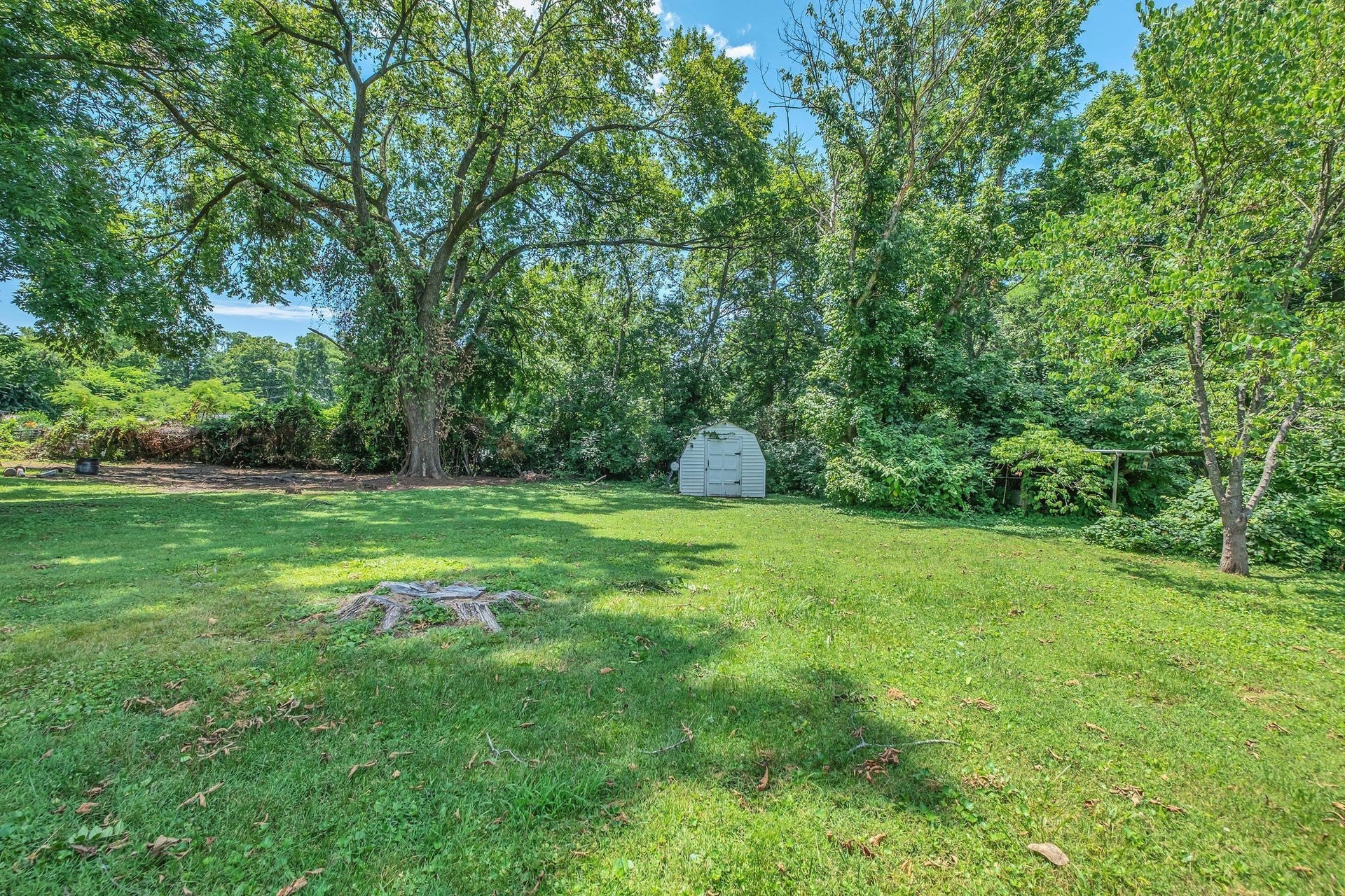 262 N Willomont Ave, Gallatin, TN 37066 262 N Willomont Ave, Gallatin, TN 37066
