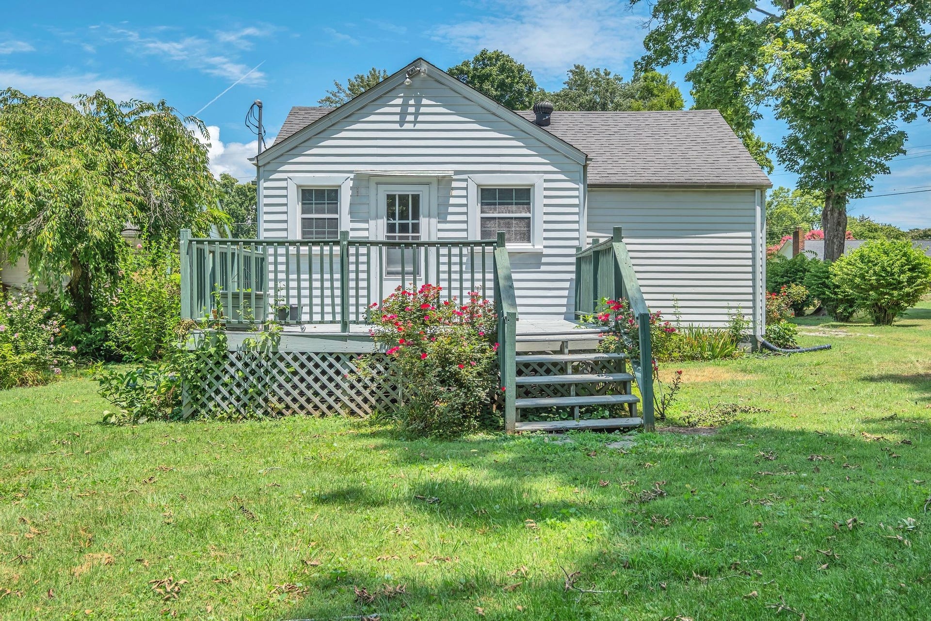262 N Willomont Ave, Gallatin, TN 37066 262 N Willomont Ave, Gallatin, TN 37066
