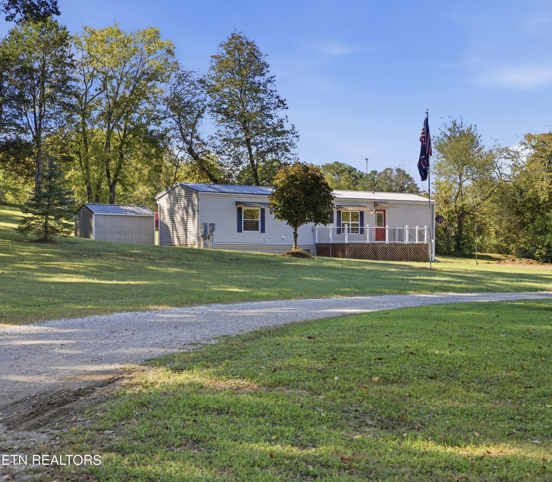 198 Crabtree Hollow Rd, Ten Mile, TN 37880 198 Crabtree Hollow Rd, Ten Mile, TN 37880