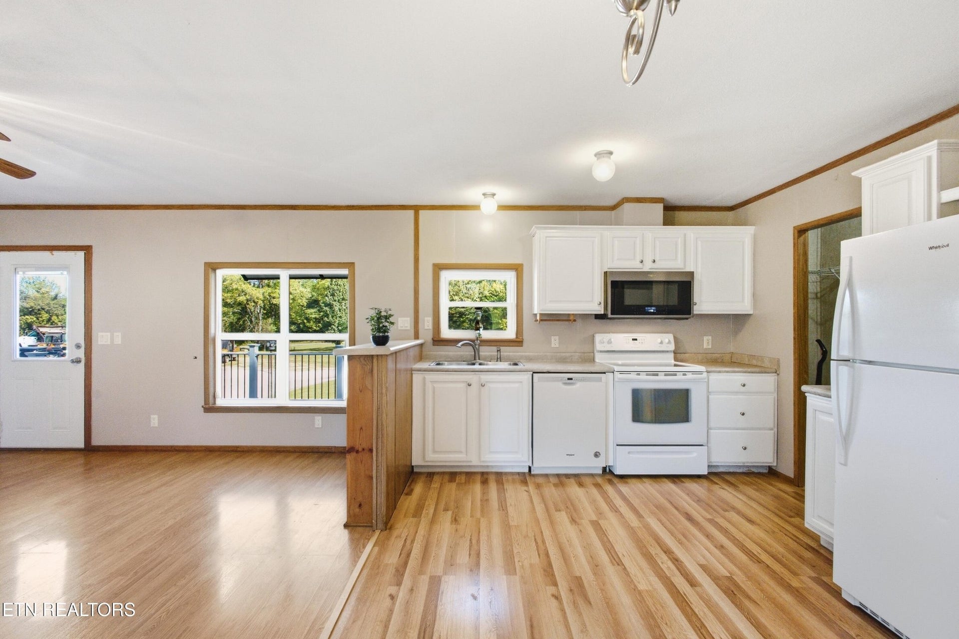 198 Crabtree Hollow Rd, Ten Mile, TN 37880 198 Crabtree Hollow Rd, Ten Mile, TN 37880