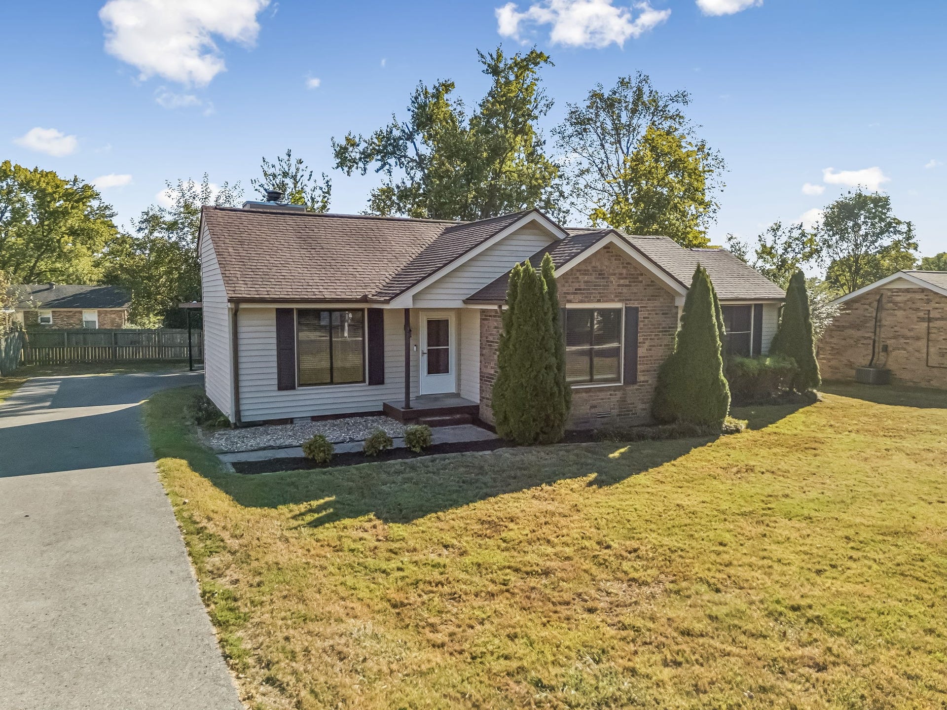 ~Welcome to 320 Raindrop!  What a picture perfect home!