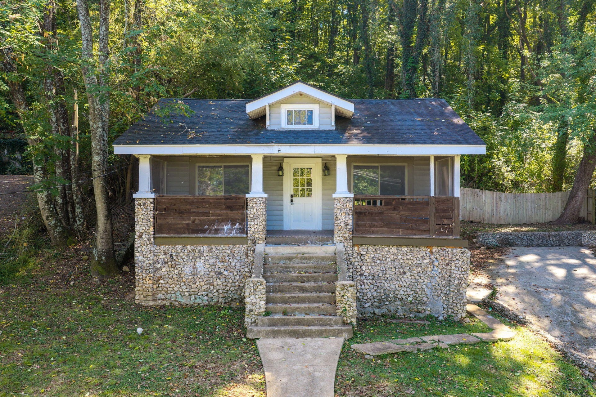 2320 Harrison Pike, Chattanooga, TN 37406 2320 Harrison Pike, Chattanooga, TN 37406