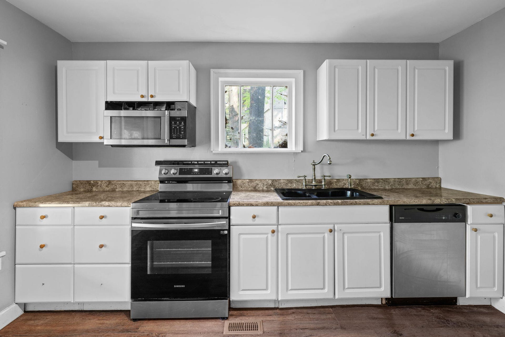 2320 Harrison Pike, Chattanooga, TN 37406 2320 Harrison Pike, Chattanooga, TN 37406