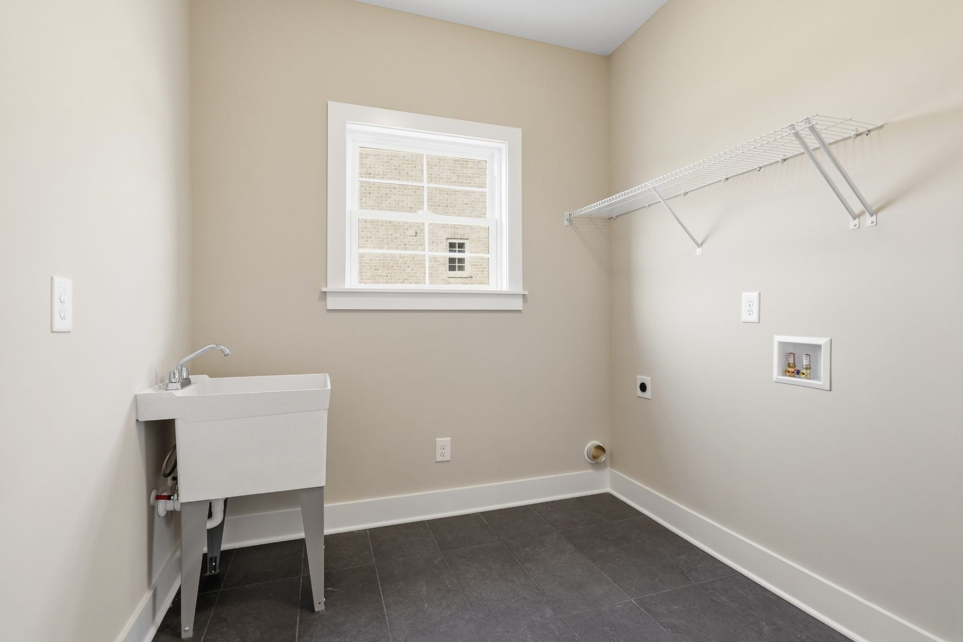 5605 Sinclair St, Murfreesboro, TN 37127 5605 Sinclair St, Murfreesboro, TN 37127