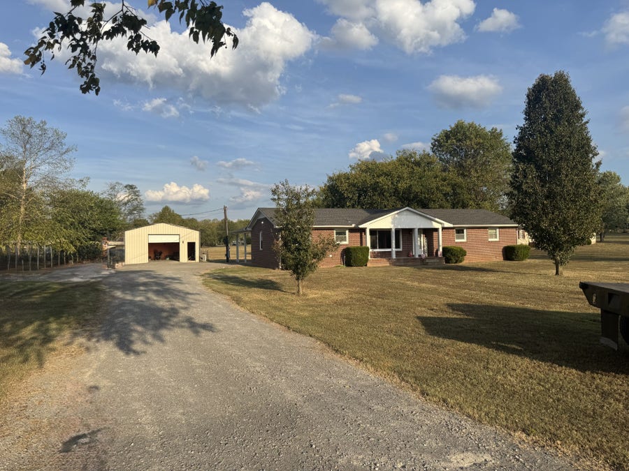 Property photo for 2908 Midland Rd, Shelbyville, TN