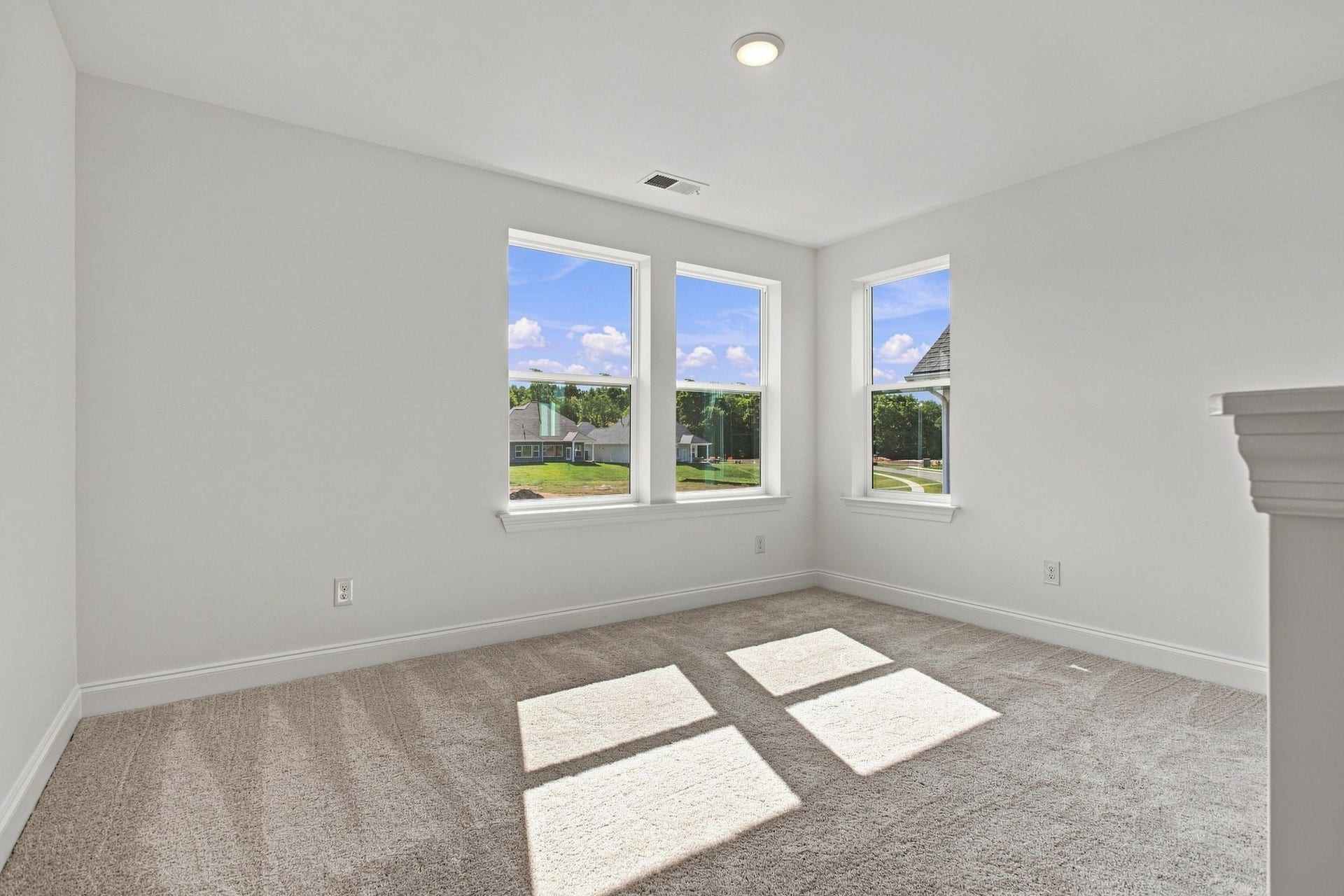 762 Caddy Xing, Columbia, TN 38401 Loft