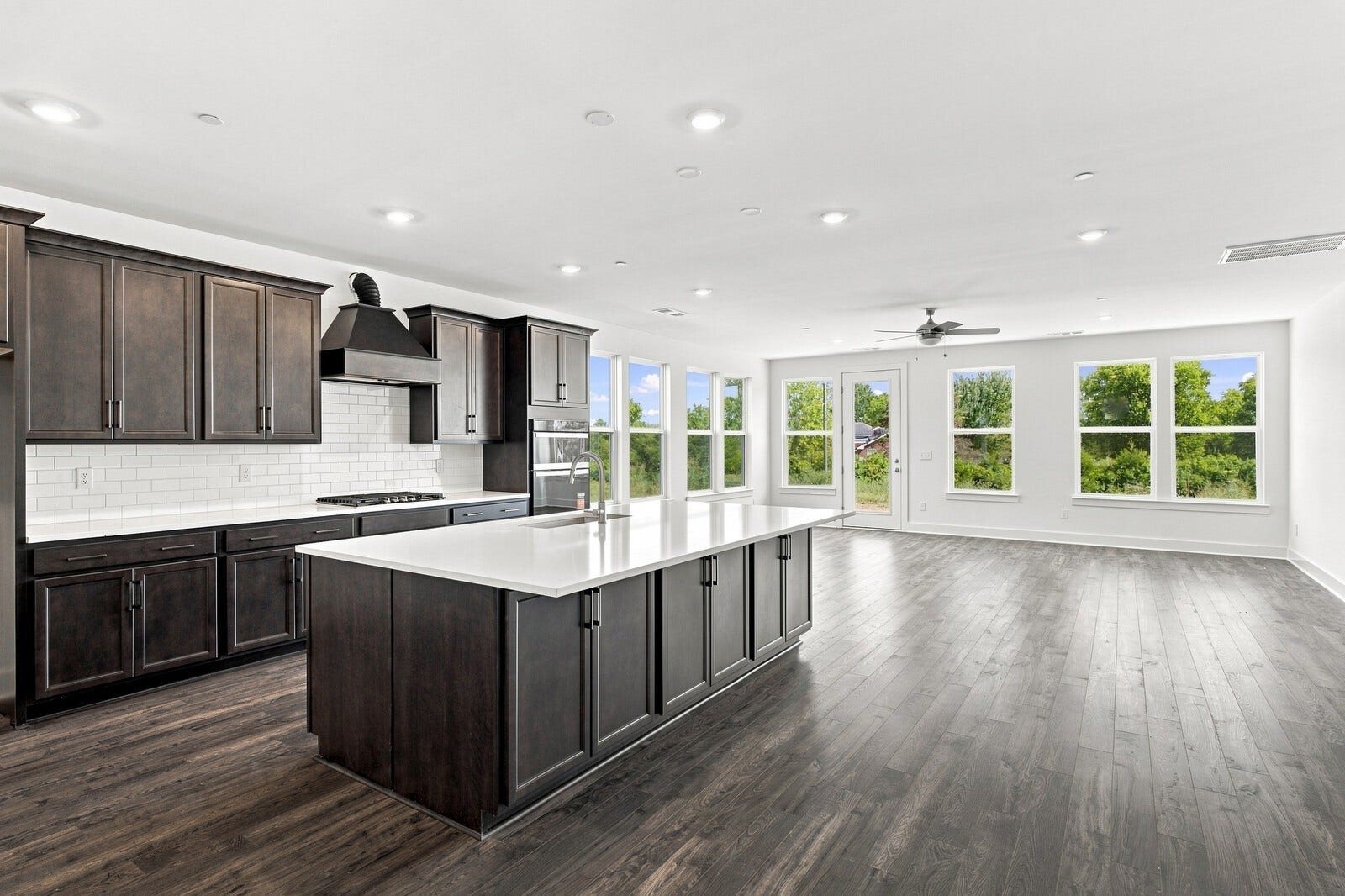 3039 Ledger Road, Smyrna, TN 37167 3039 Ledger Road, Smyrna, TN 37167