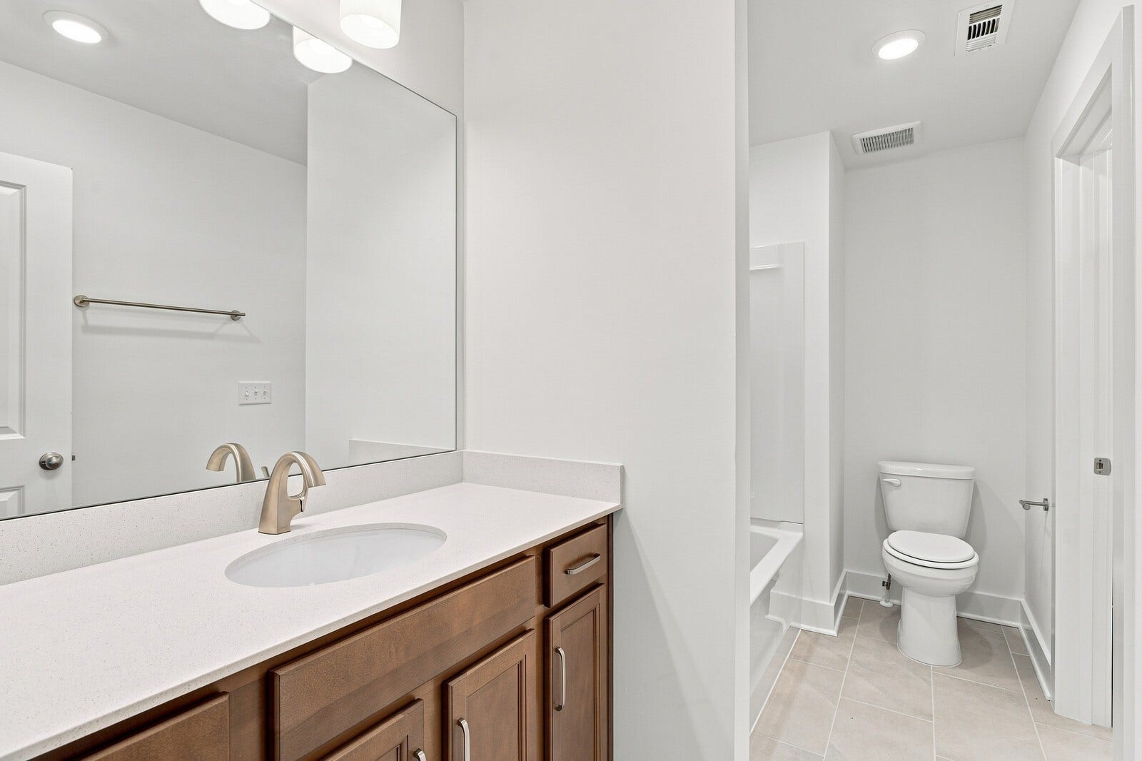 2009 Timothy Lane, Smyrna, TN 37167 2009 Timothy Lane, Smyrna, TN 37167