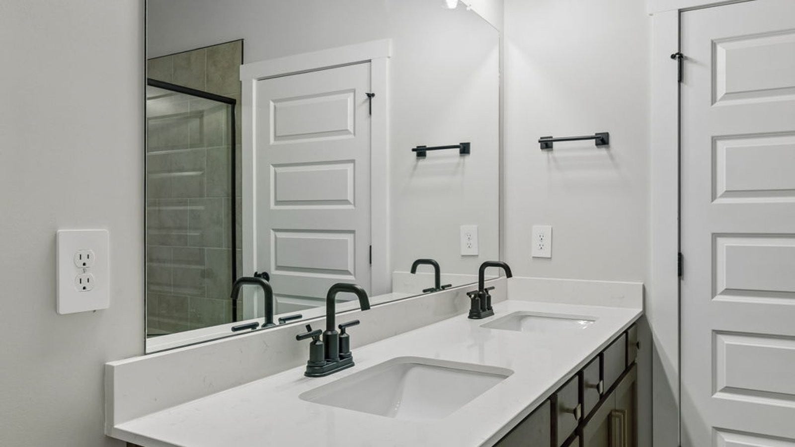 4028 Red Hawk Road, Columbia, TN 38401 4028 Red Hawk Road, Columbia, TN 38401