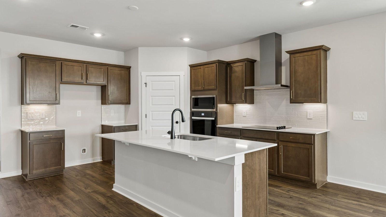 4028 Red Hawk Road, Columbia, TN 38401 4028 Red Hawk Road, Columbia, TN 38401