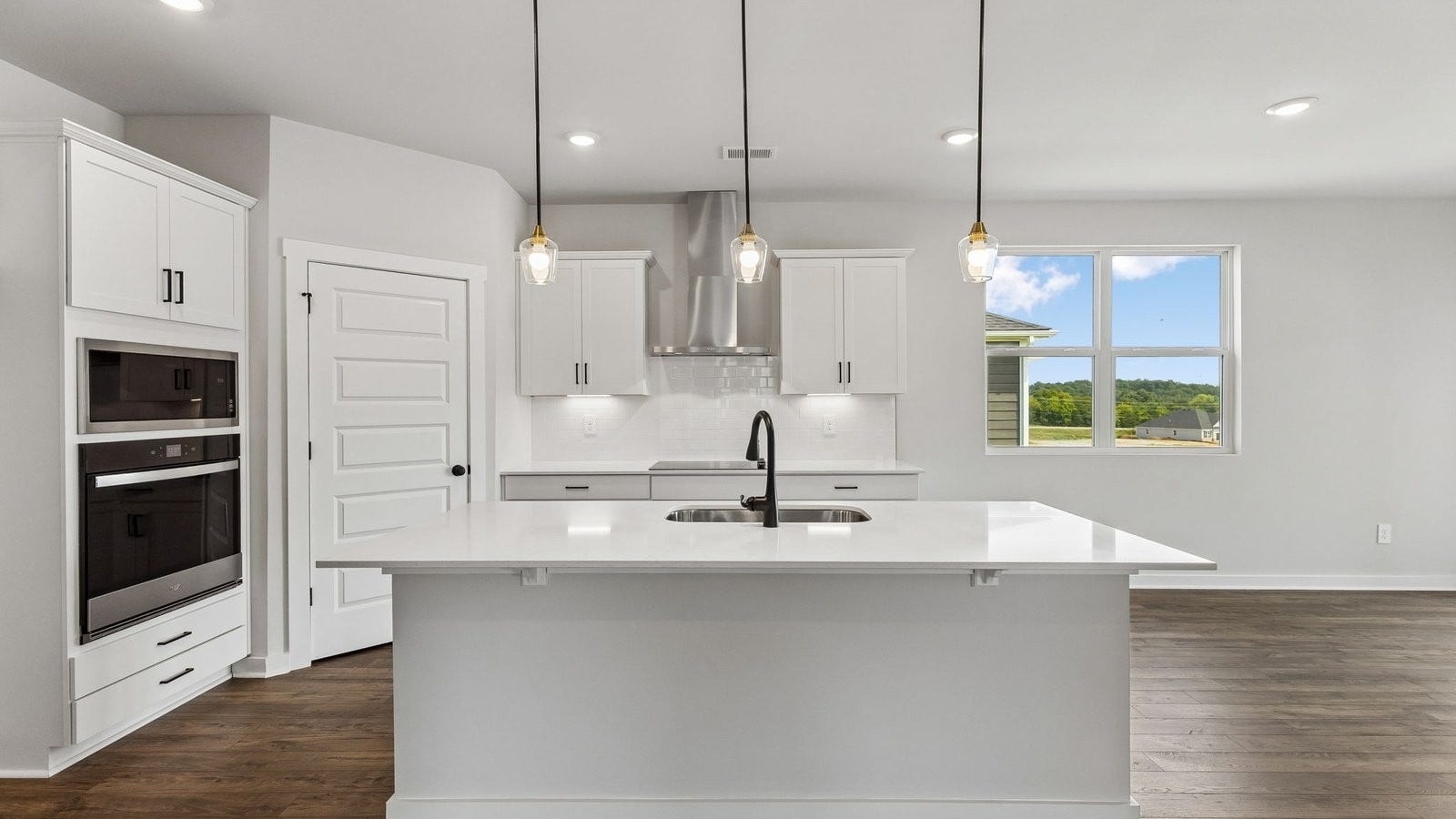 4026 Red Hawk Rd, Columbia, TN 38401 4026 Red Hawk Rd, Columbia, TN 38401