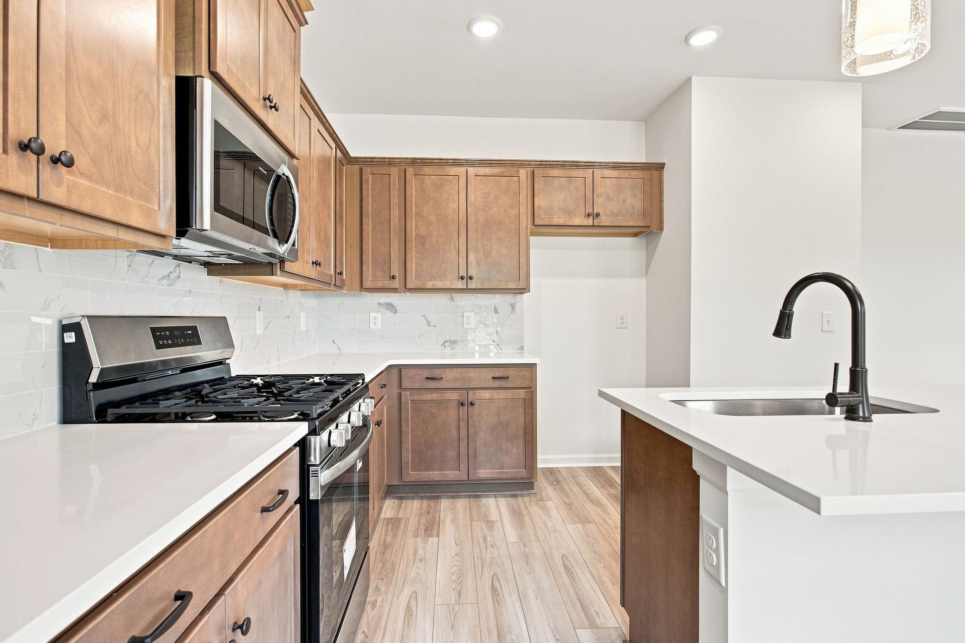 621 Nightengale Ridge Dr, Columbia, TN 38401 621 Nightengale Ridge Dr, Columbia, TN 38401