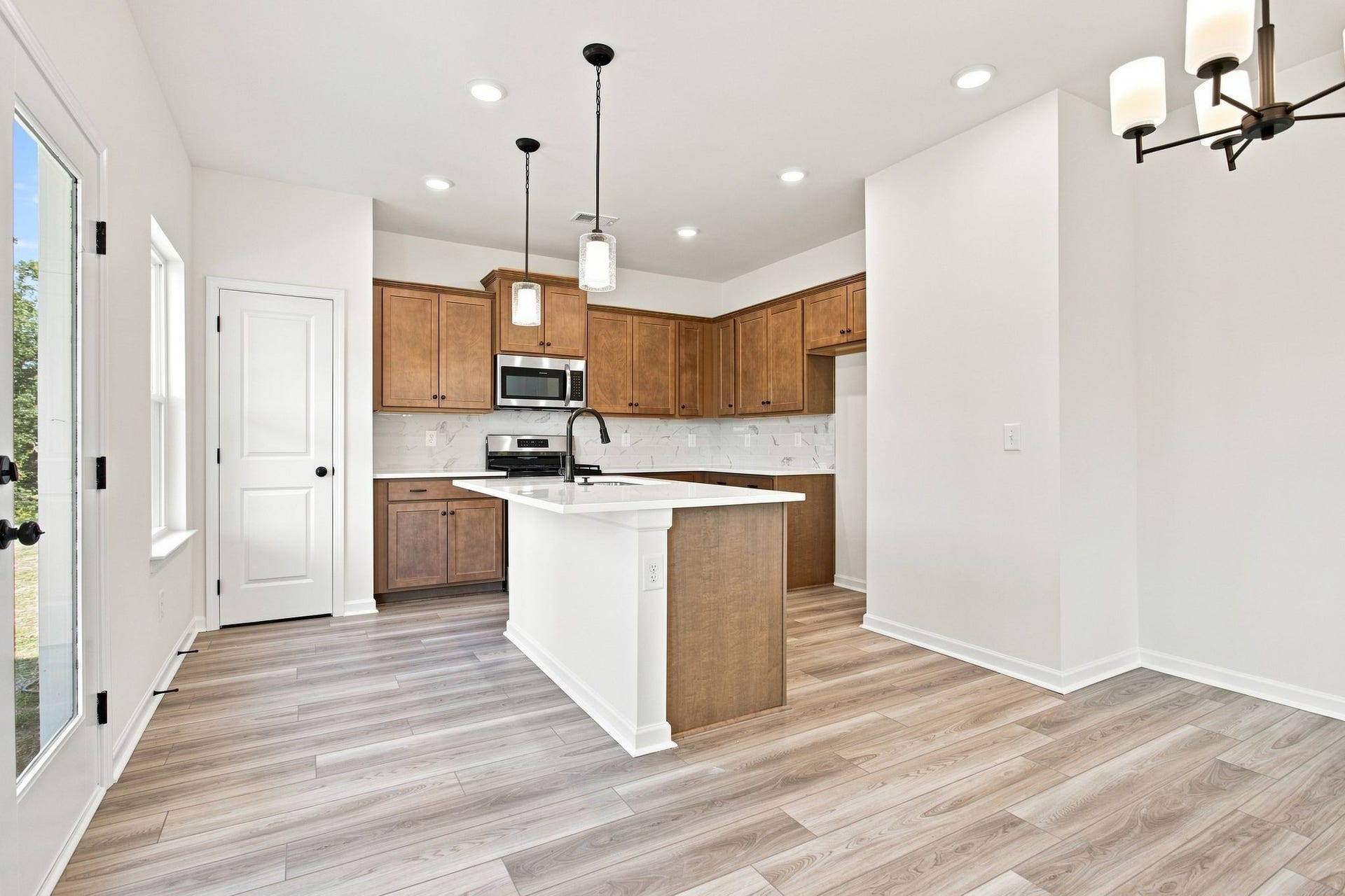 621 Nightengale Ridge Dr, Columbia, TN 38401 621 Nightengale Ridge Dr, Columbia, TN 38401