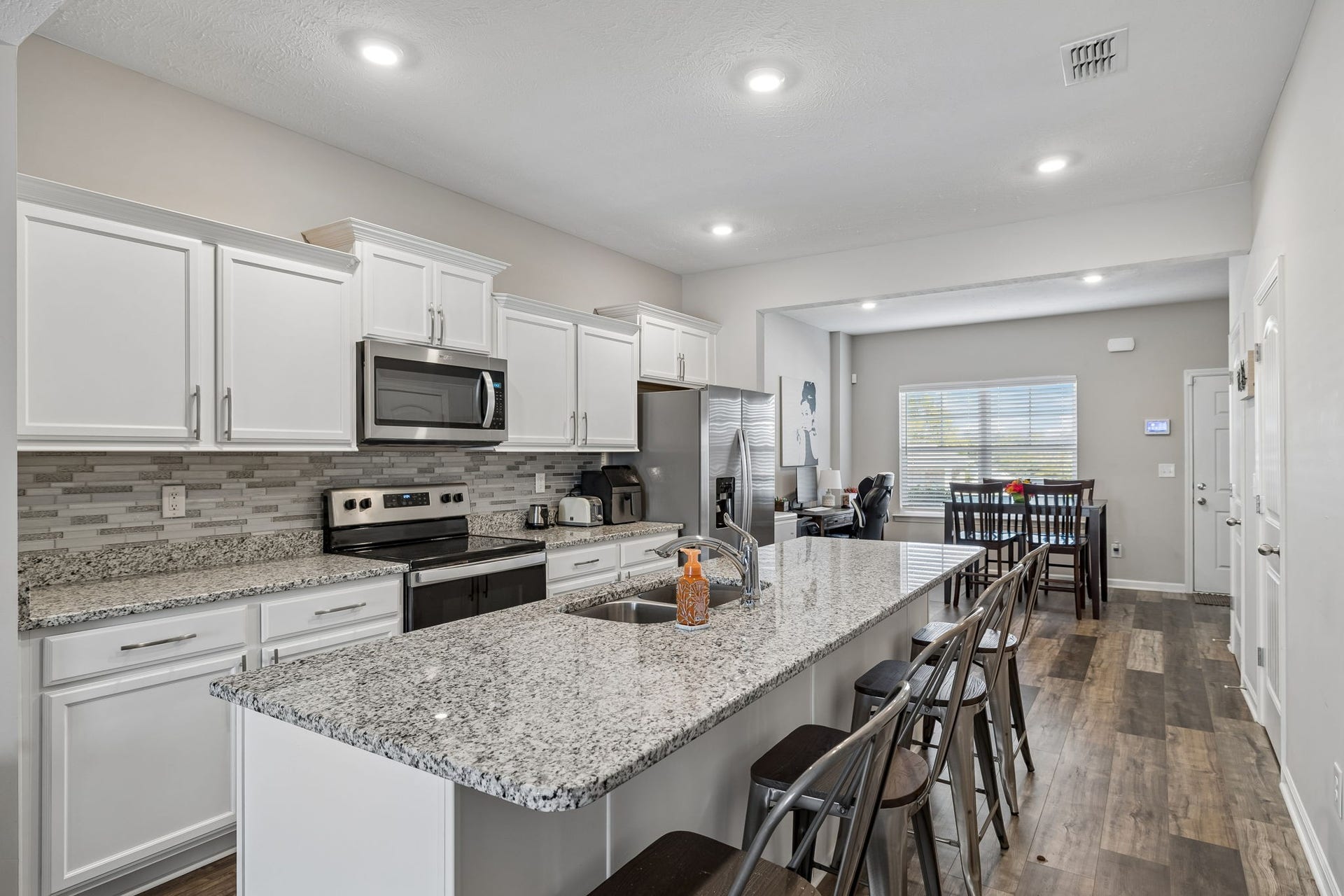 811 Bradburn Village Way, Antioch, TN 37013