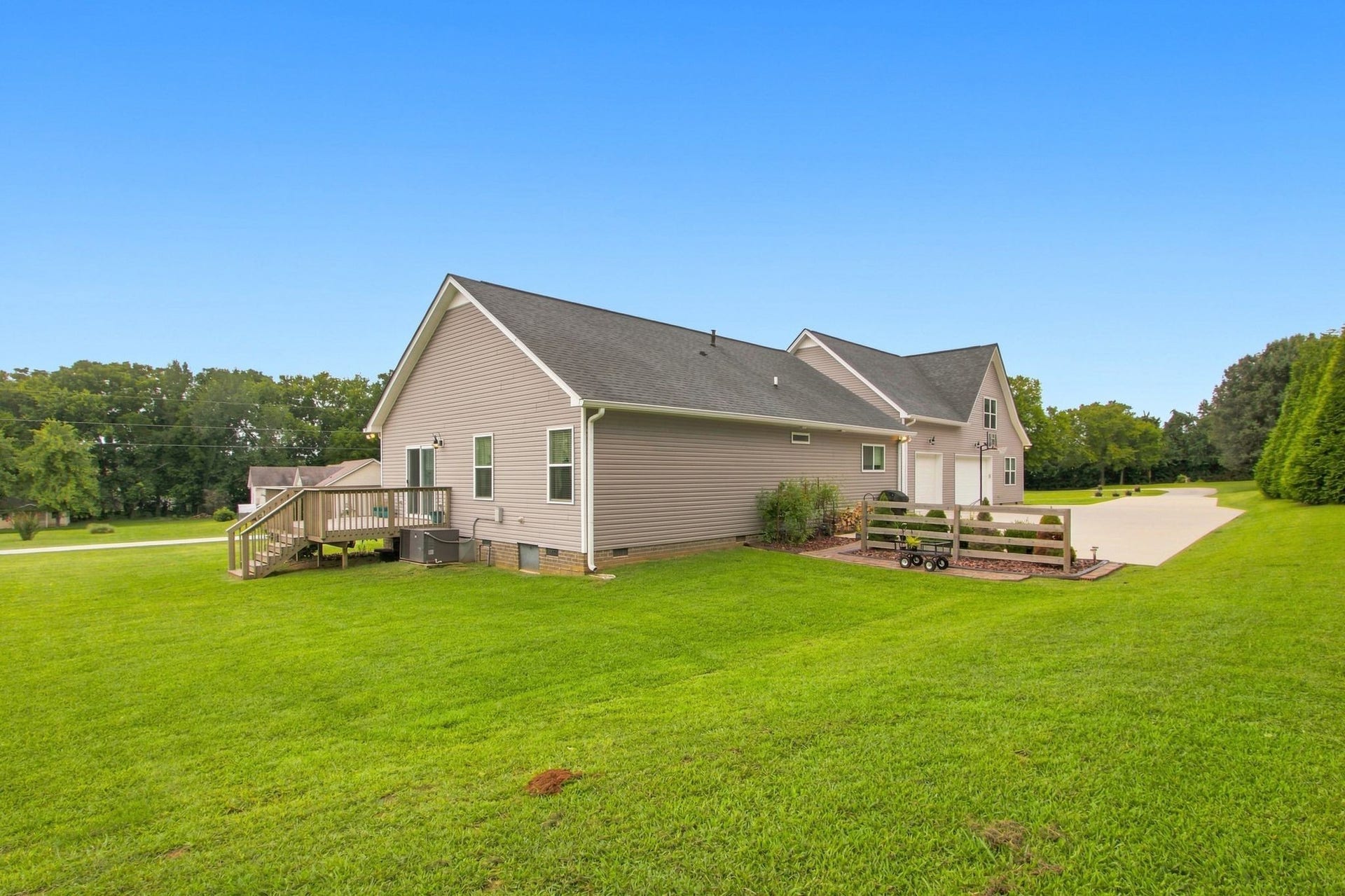 3816 Petty Ln, Columbia, TN 38401 3816 Petty Ln, Columbia, TN 38401
