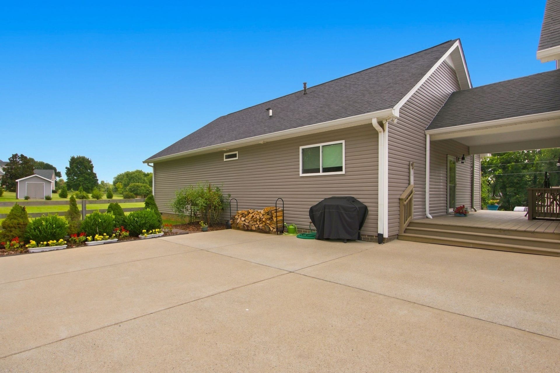 3816 Petty Ln, Columbia, TN 38401 3816 Petty Ln, Columbia, TN 38401