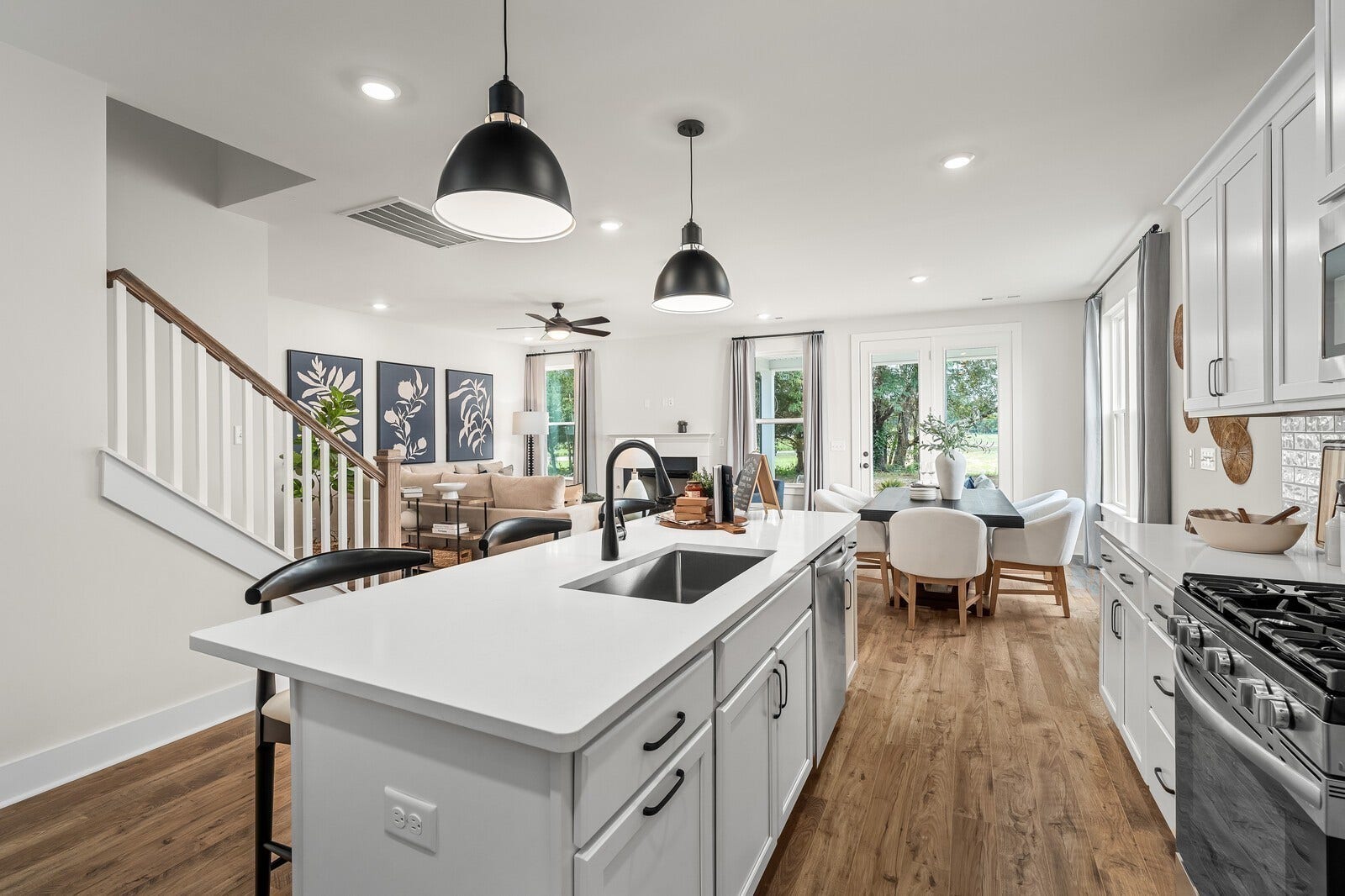 1416 Charles Drive, Chapel Hill, TN 37034