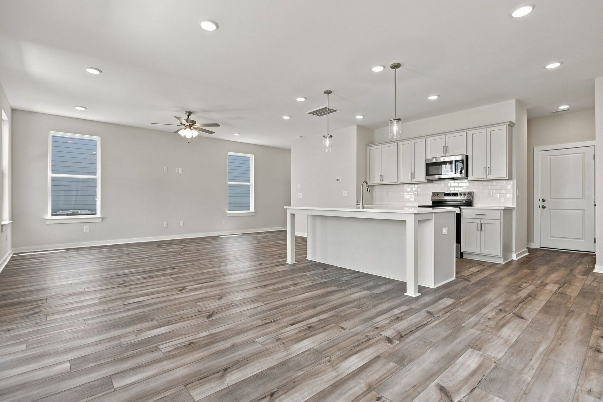 102 Ridgeview Drive, Shelbyville, TN 37160 102 Ridgeview Drive, Shelbyville, TN 37160