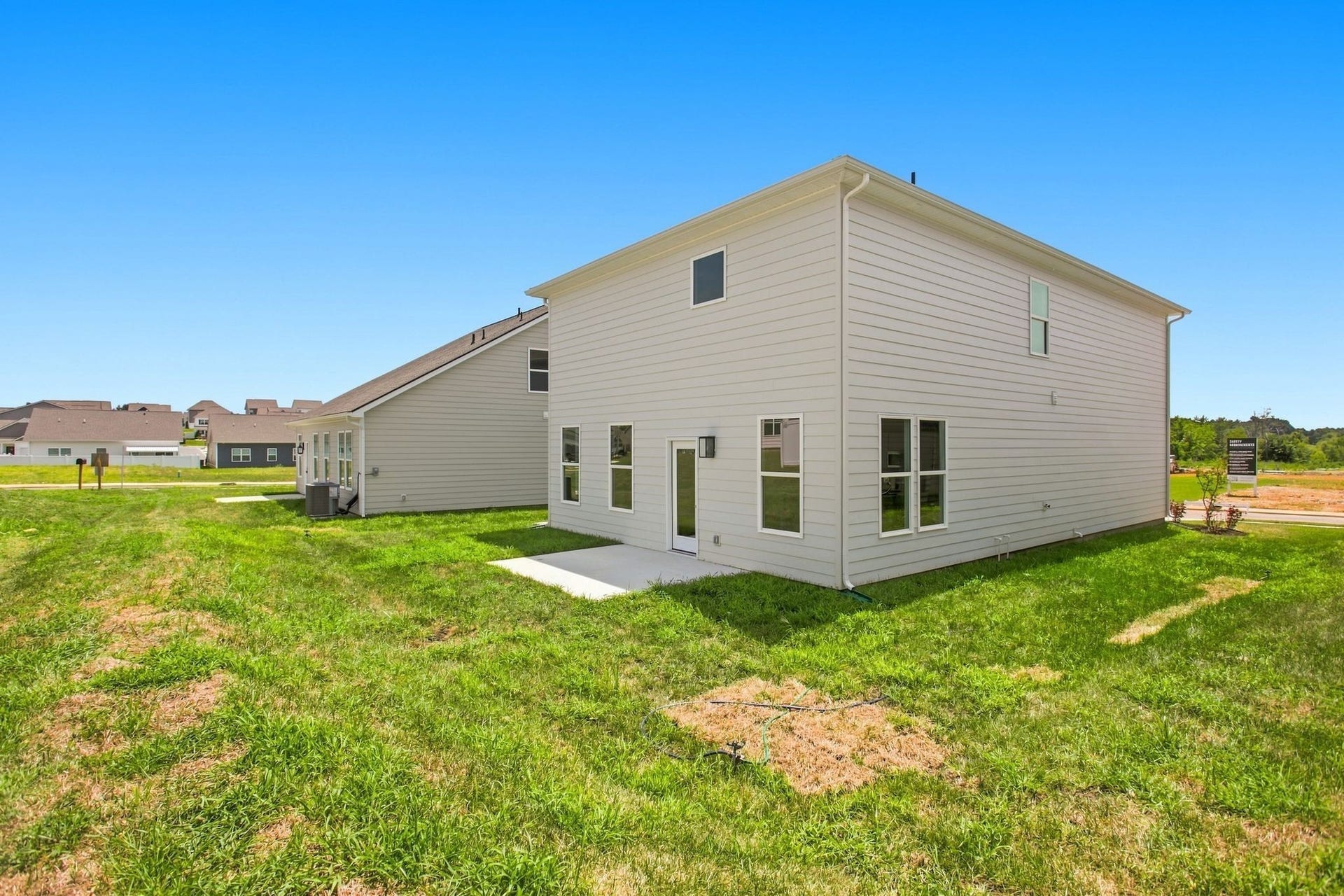 102 Ridgeview Drive, Shelbyville, TN 37160 102 Ridgeview Drive, Shelbyville, TN 37160