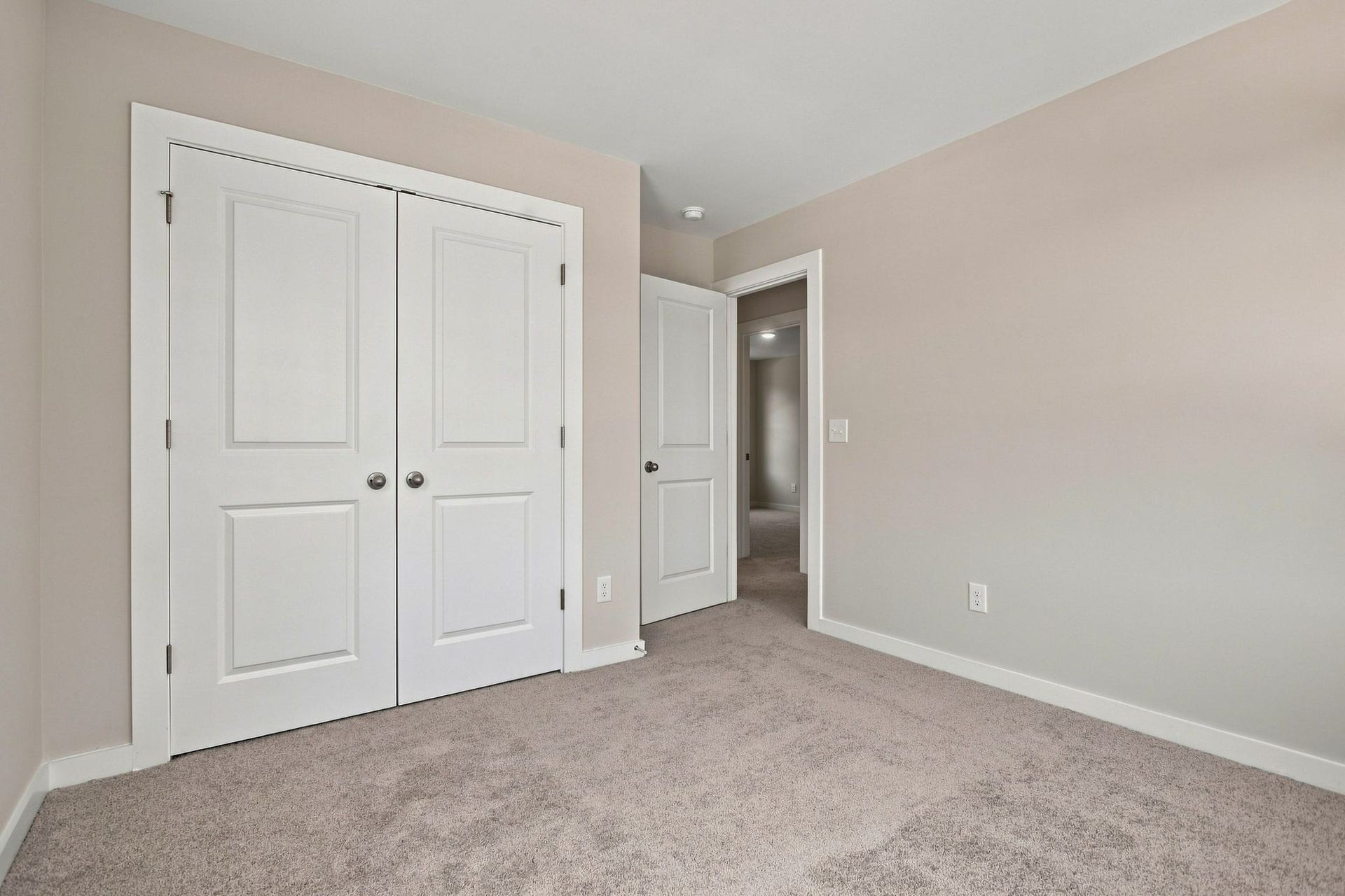 102 Ridgeview Drive, Shelbyville, TN 37160 102 Ridgeview Drive, Shelbyville, TN 37160