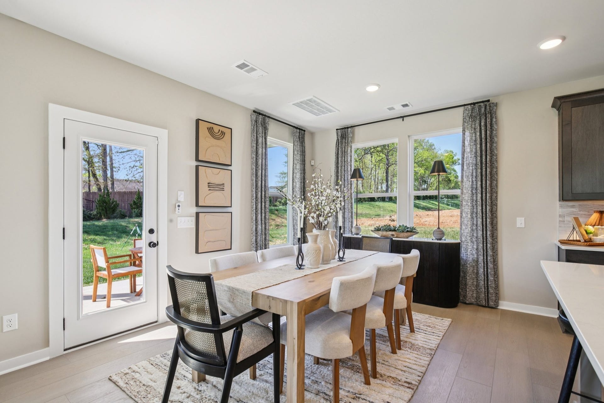 102 Ridgeview Drive, Shelbyville, TN 37160 Picture from existing Jasmine furnished model home at a different location