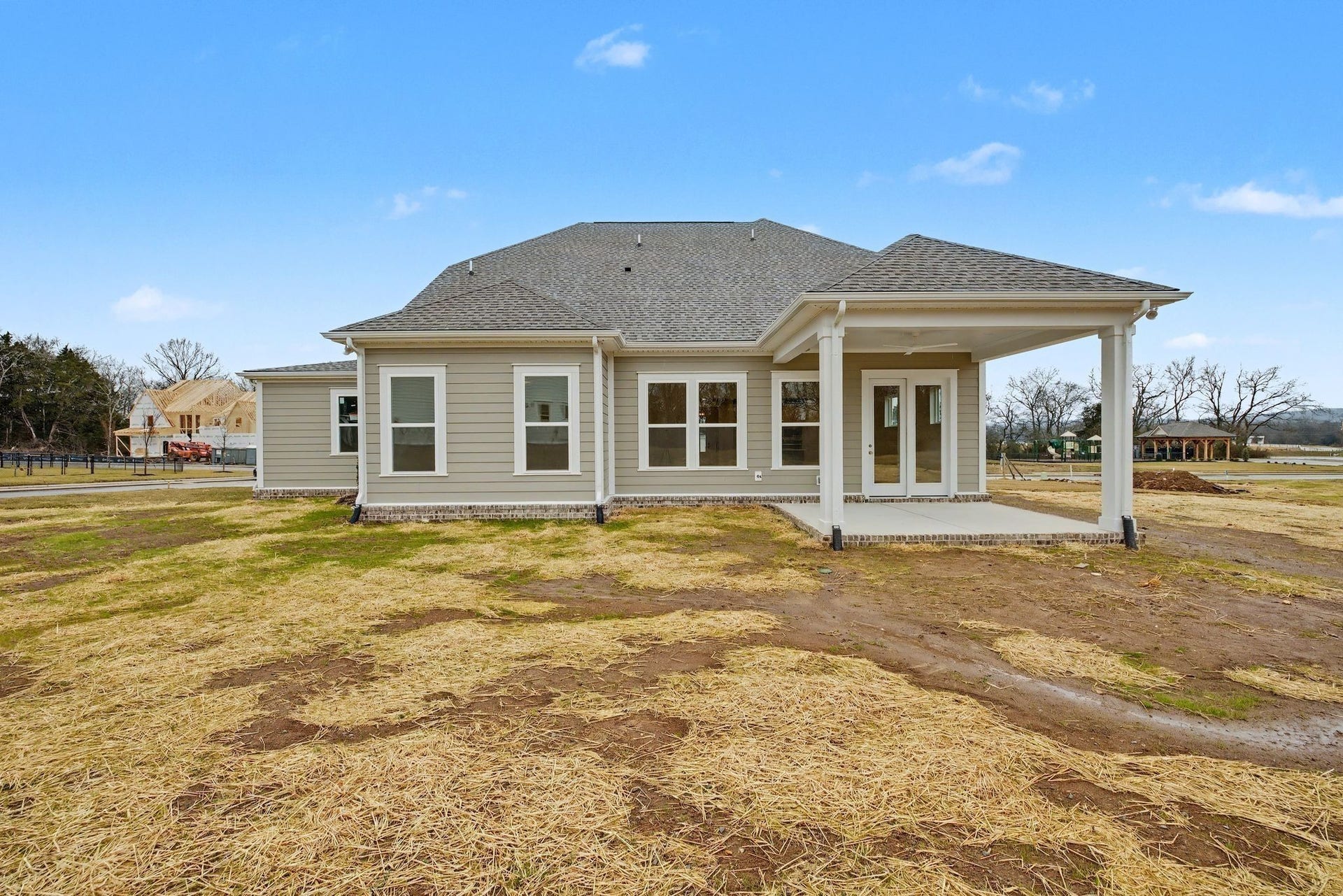 7404 Legends Way, Murfreesboro, TN 37129 Covered porch