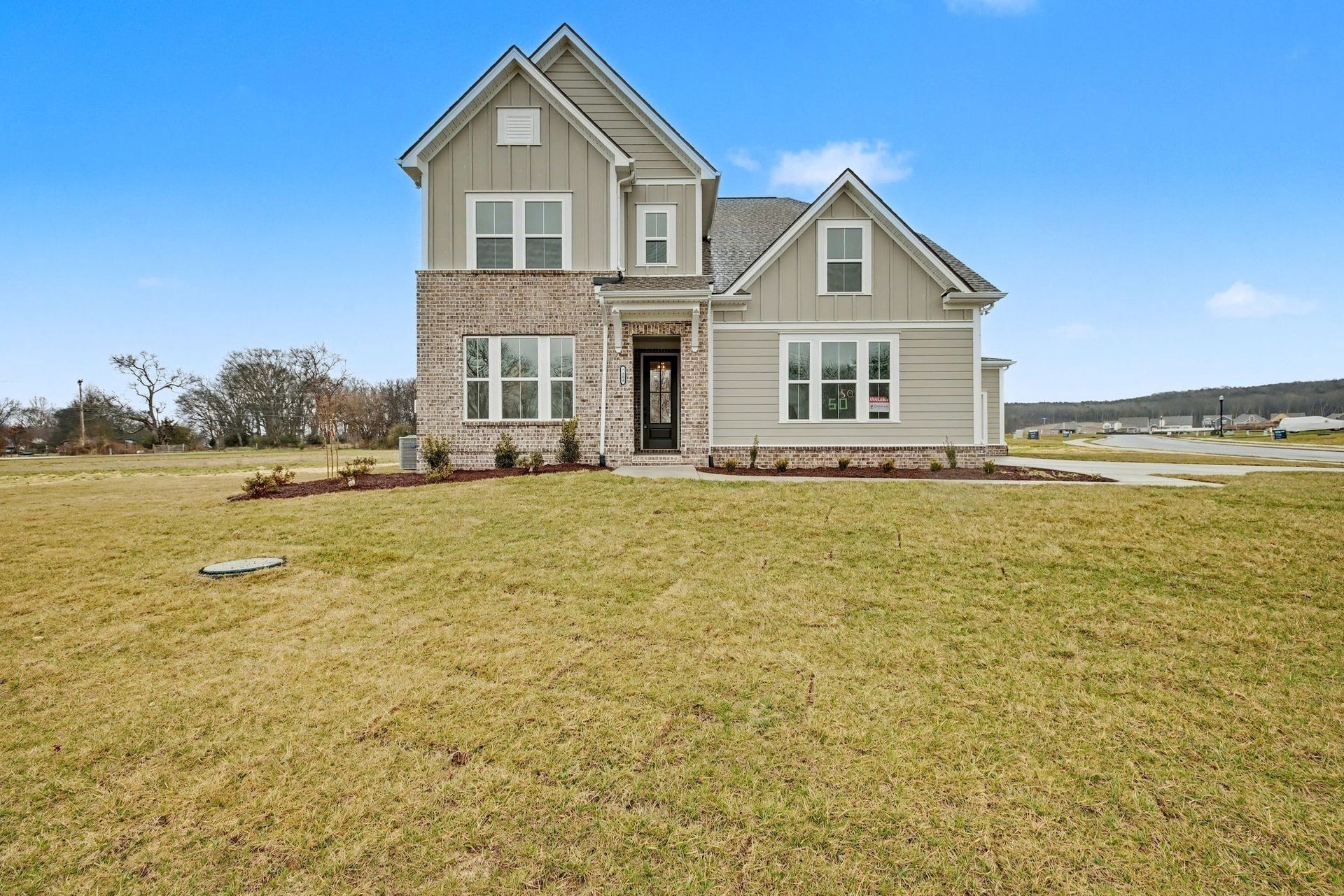 7404 Legends Way, Murfreesboro, TN 37129 Large flat lot!