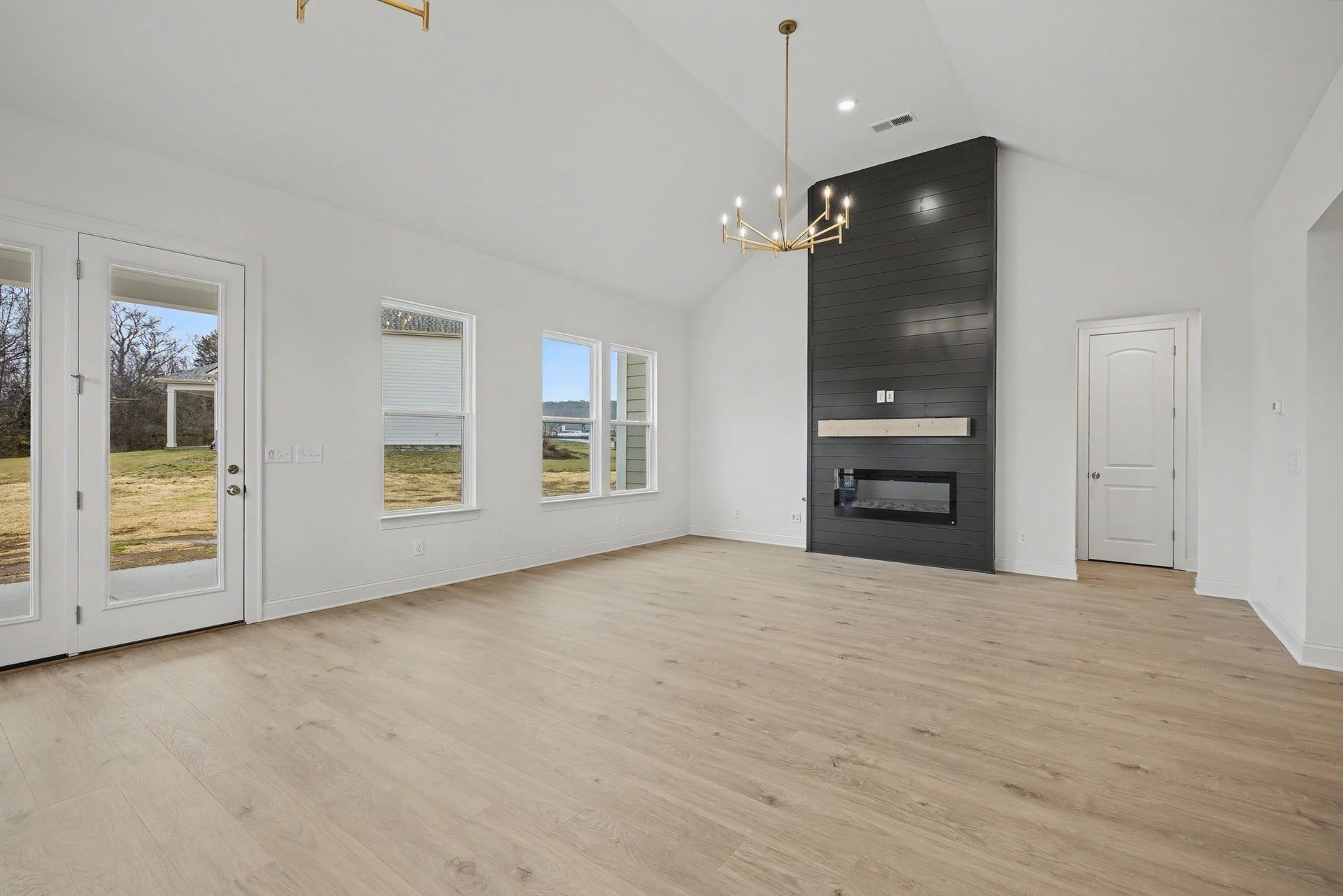 7404 Legends Way, Murfreesboro, TN 37129 Electric fireplace with stylish painted shiplap