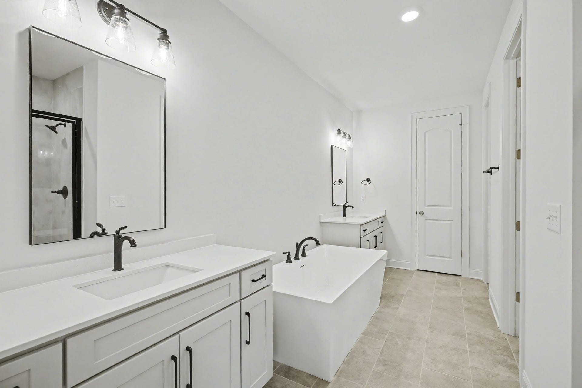 7404 Legends Way, Murfreesboro, TN 37129 Double vanities with freestanding tub