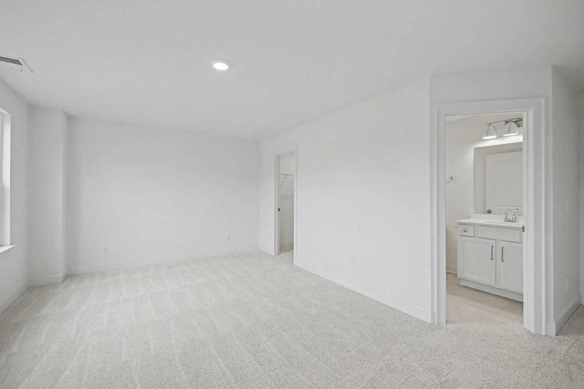 7404 Legends Way, Murfreesboro, TN 37129 w/ensuite bath